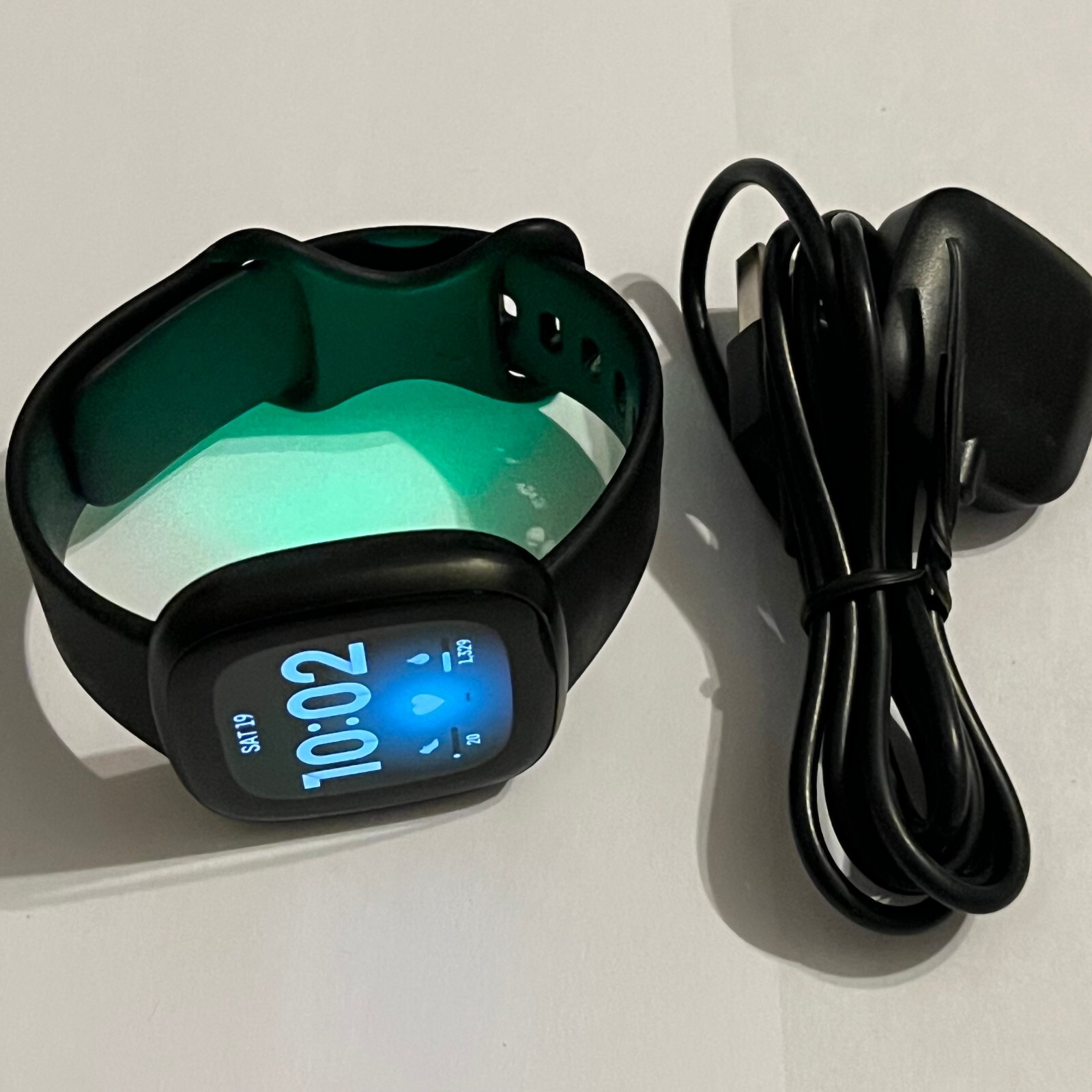Fitbit Versa 3 GPS Smart Watch w/ Heart Rate Monitor FB511 – Graphite