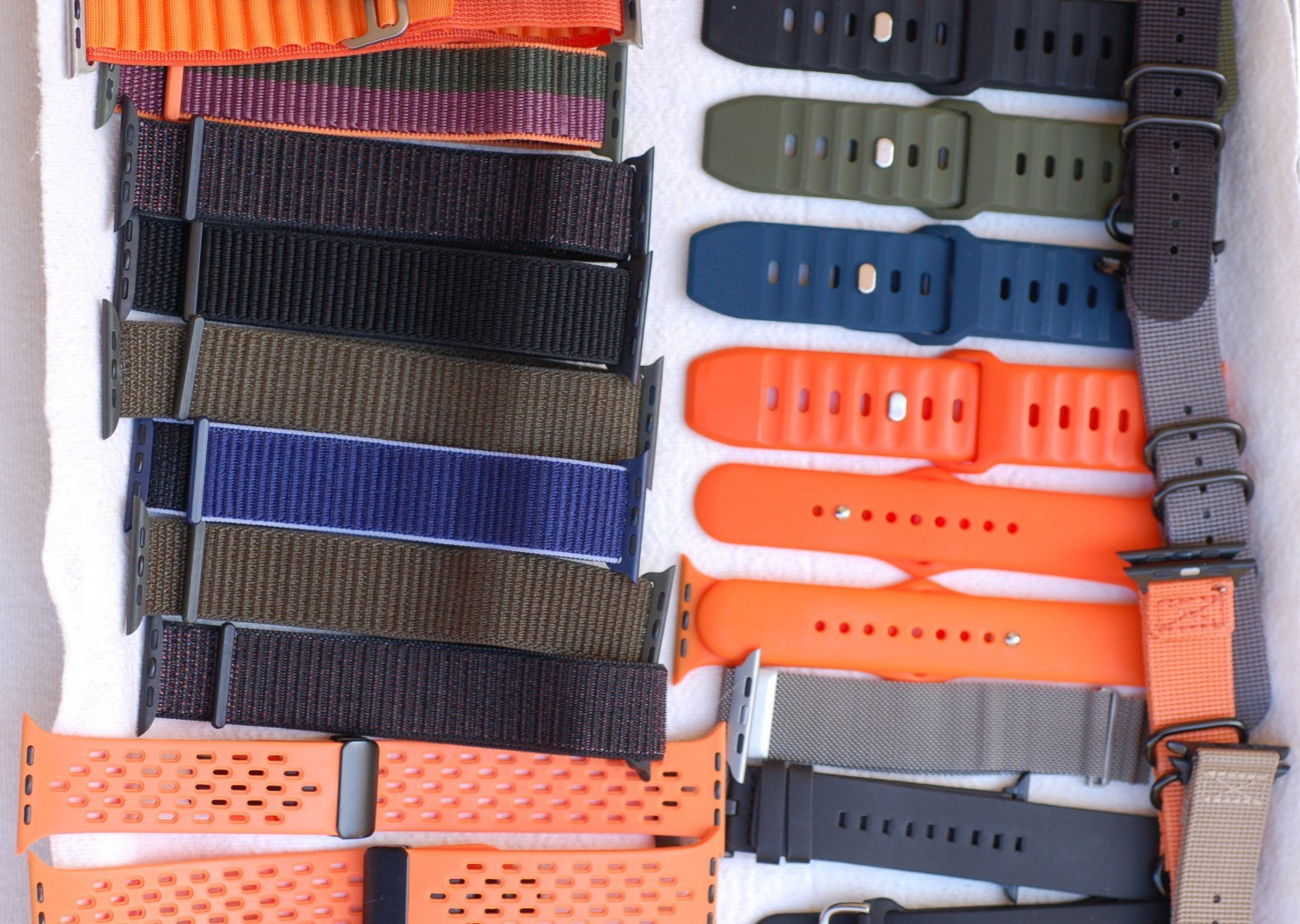 Apple Watch Ultra 2 49mm GPS/Cellular Natural Titanium Orange Ocean Band +Extras