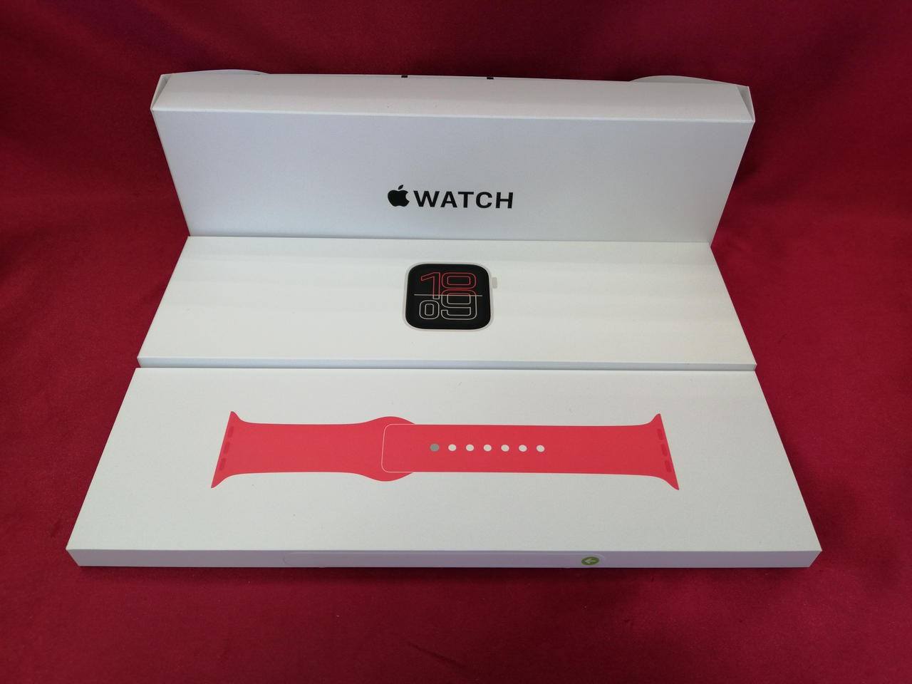 Apple Watch SE 3 Smartwatch 50m Water Resistant iOS Compatible
