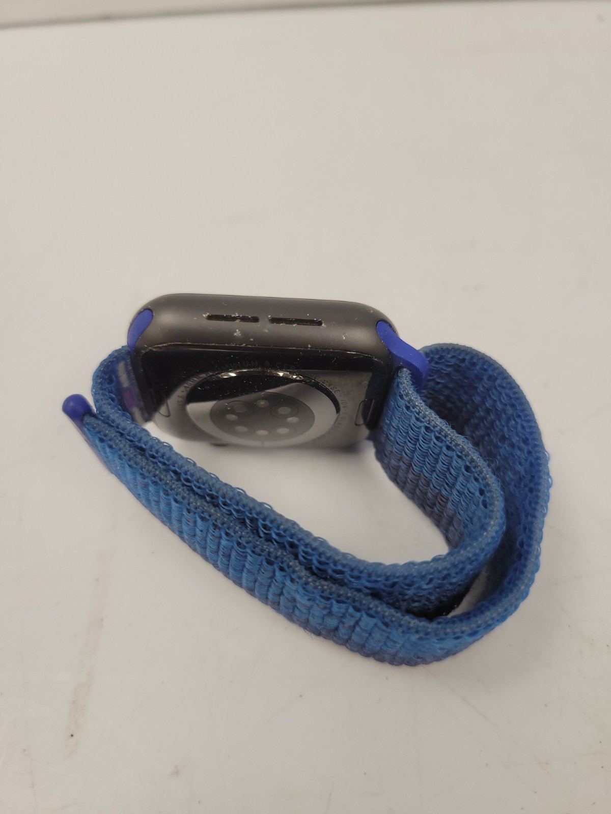 (78978-1) Apple A2293 Series 6 Watch