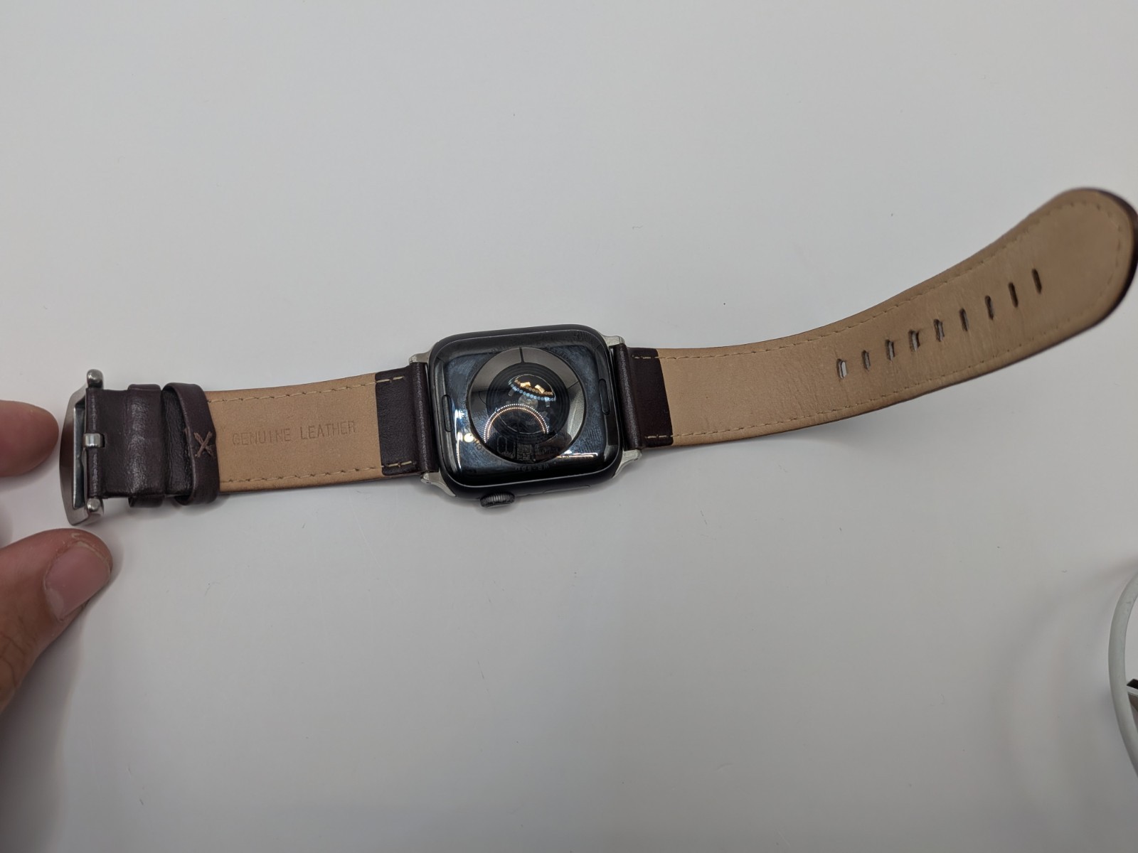 Apple Watch Series 4 Unlocked 44mm? Space Gray Aluminum Leather Band Used Read