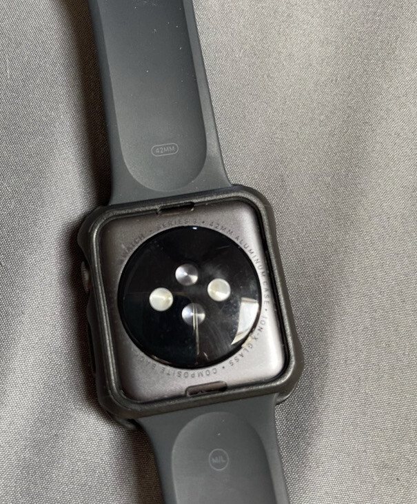 Apple Watch Series 3 42 Mm Space Gray Aluminum With Black
