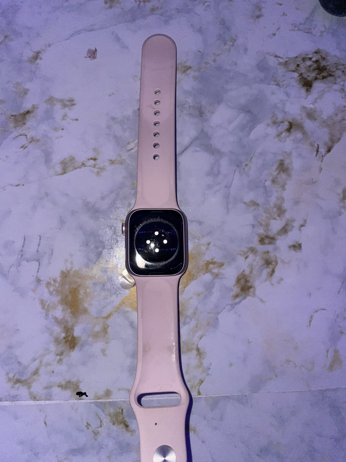 Apple Watch SE 40mm Gold Aluminum Case with Pink Sand Sport Band – LOCKED