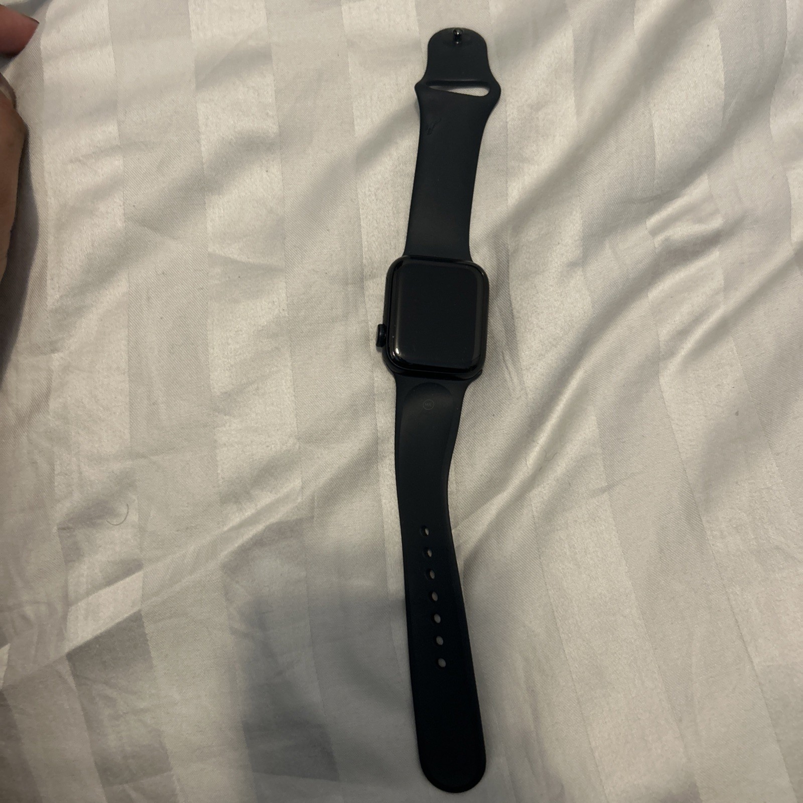 Apple Watch SE 2nd generation 40mm Black + medium/large navy blue watch band
