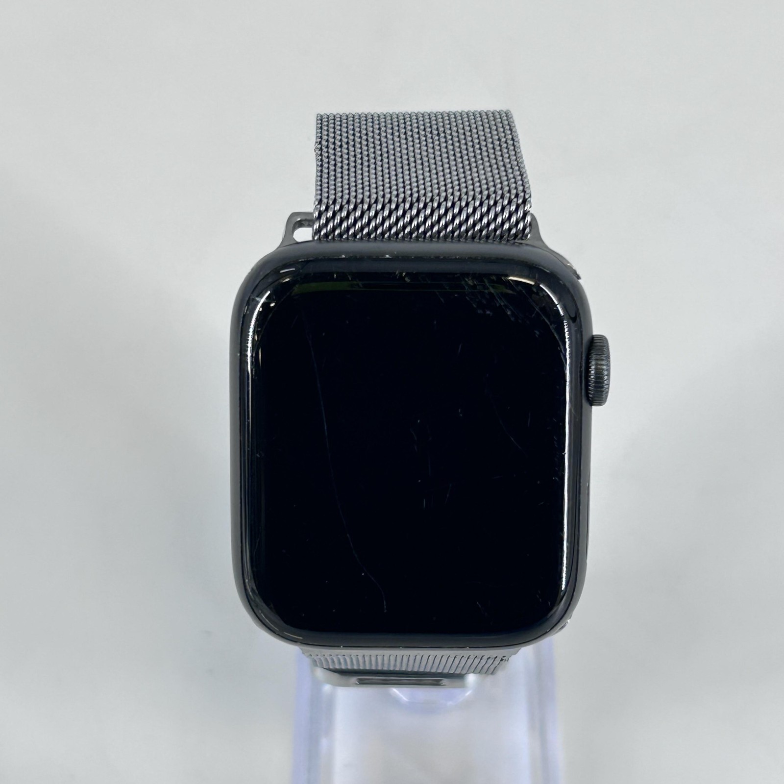Apple Watch (Series 6) 44mm Space Gray Aluminum (LTE) w/ Milanese Loop – Fair