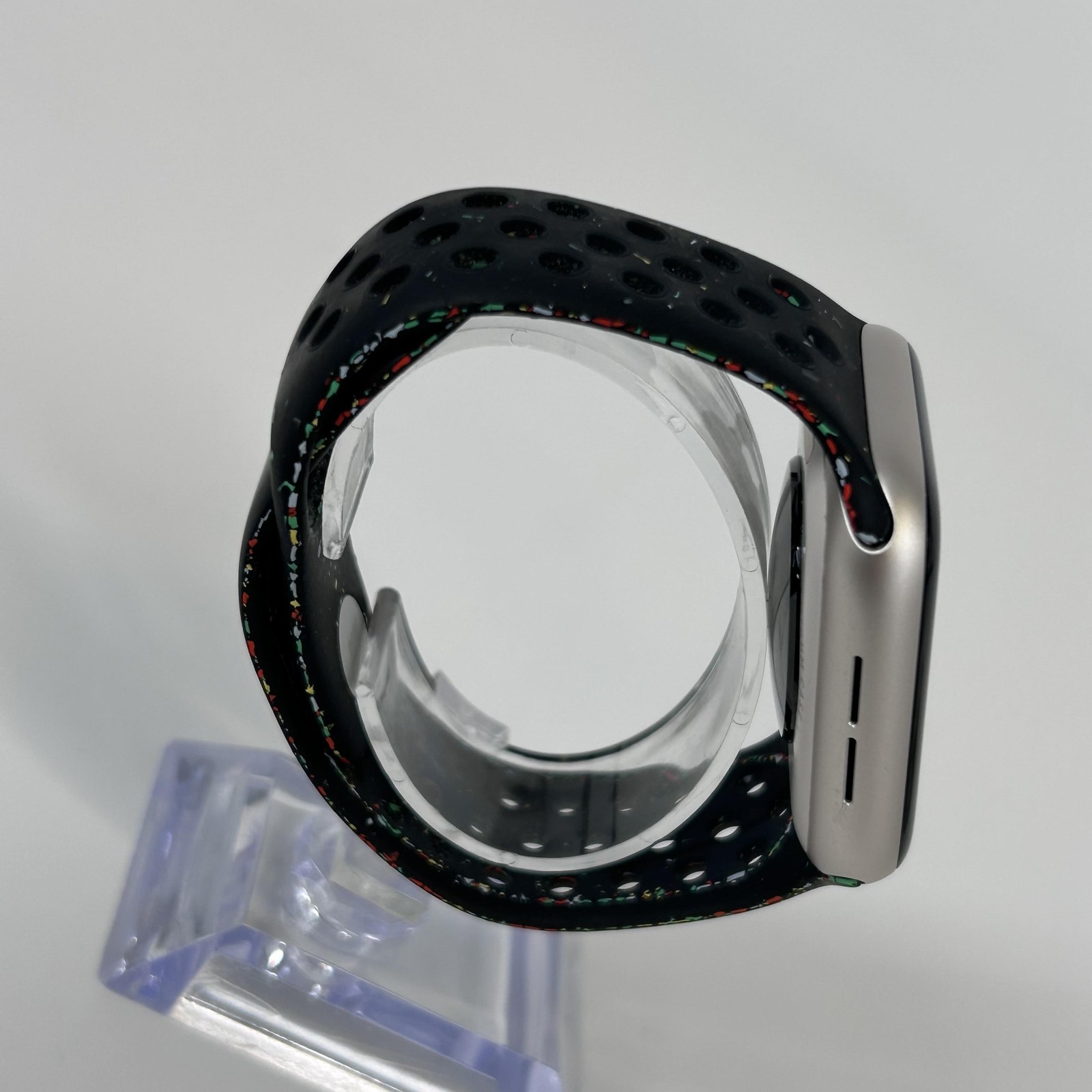 Apple Watch SE 3 44mm Starlight Aluminum (LTE) w/ Black Nike Sport – Excellent