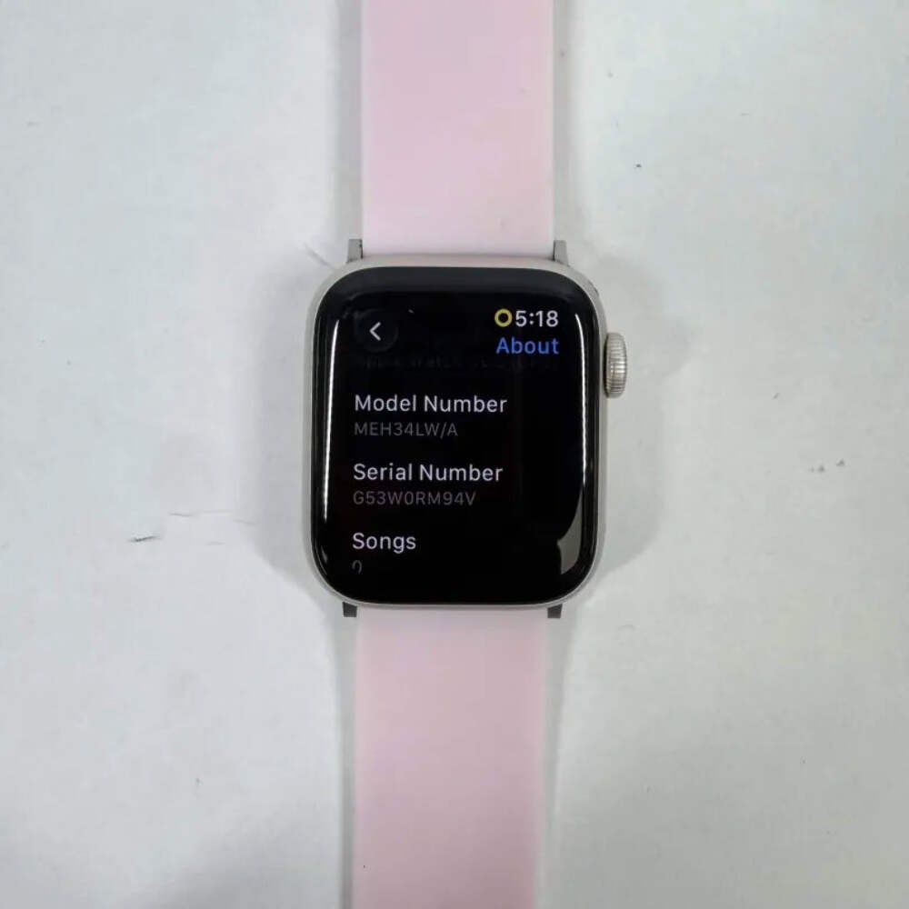 GPS Only Apple Watch SE 3 40MM Starlight Aluminum White Sport Band MEH34LW/A