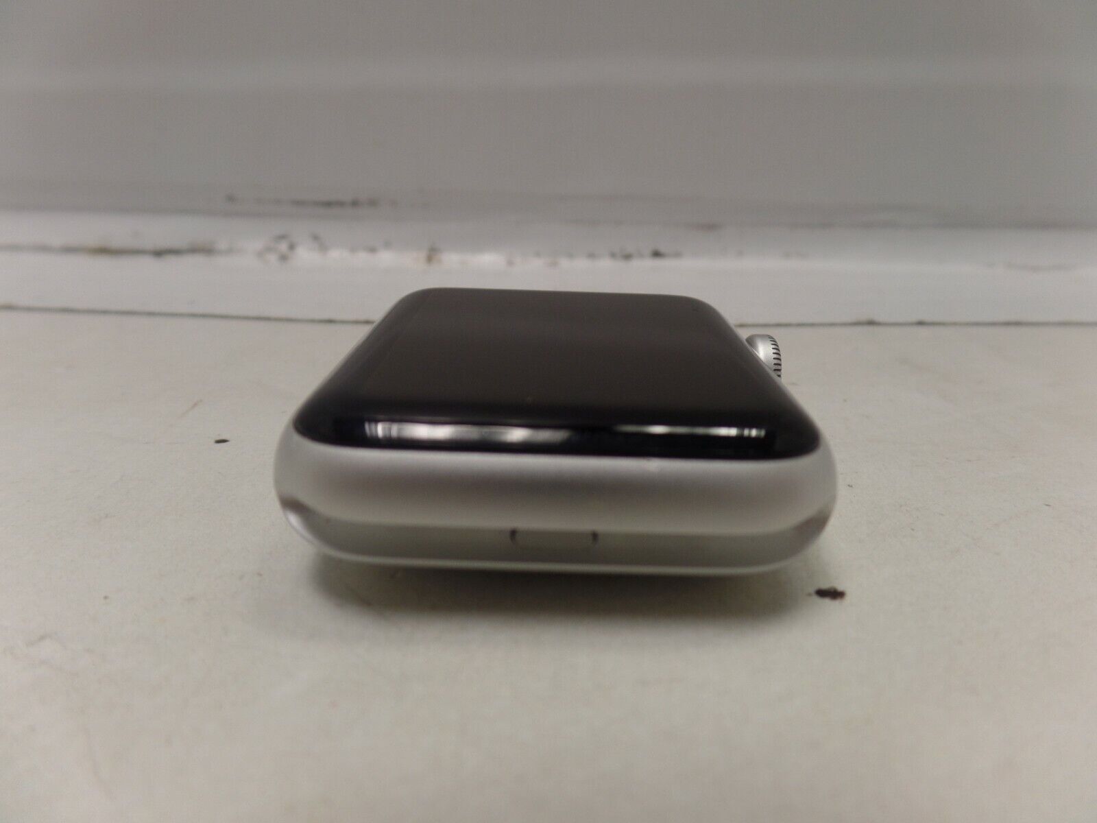 Apple Watch Series 3 42mm Silver Aluminum Case GPS ***AS IS BAD LCD***