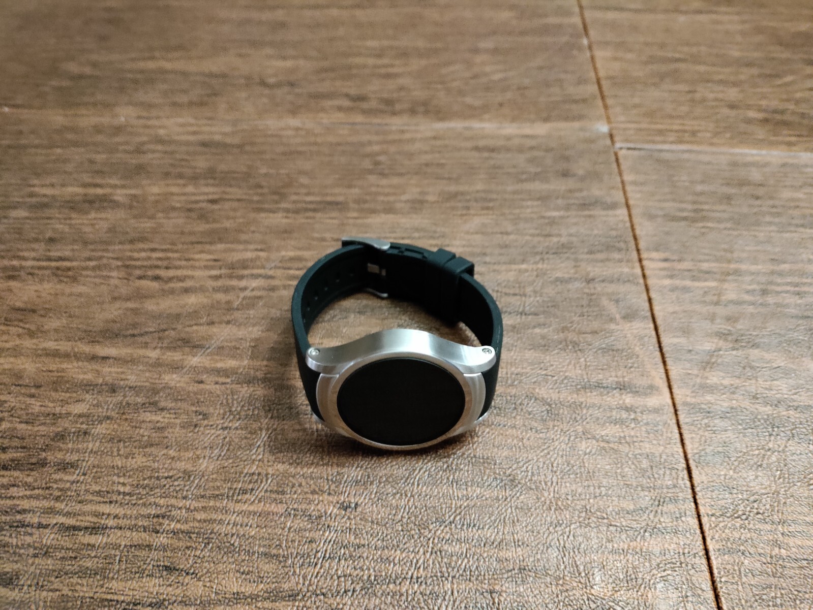 Verizon Wear24 42mm Stainless Steel Case Black Classic Buckle (Verizon) -…