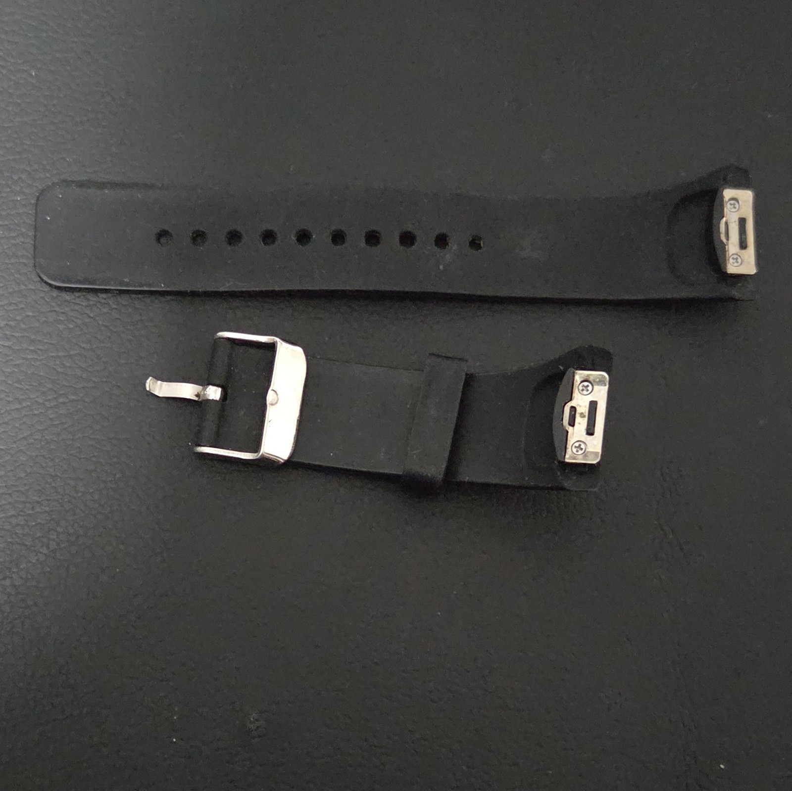 Samsung Gear S2 44mm Black Stainless Smartwatch Original Band + Wireless Charge