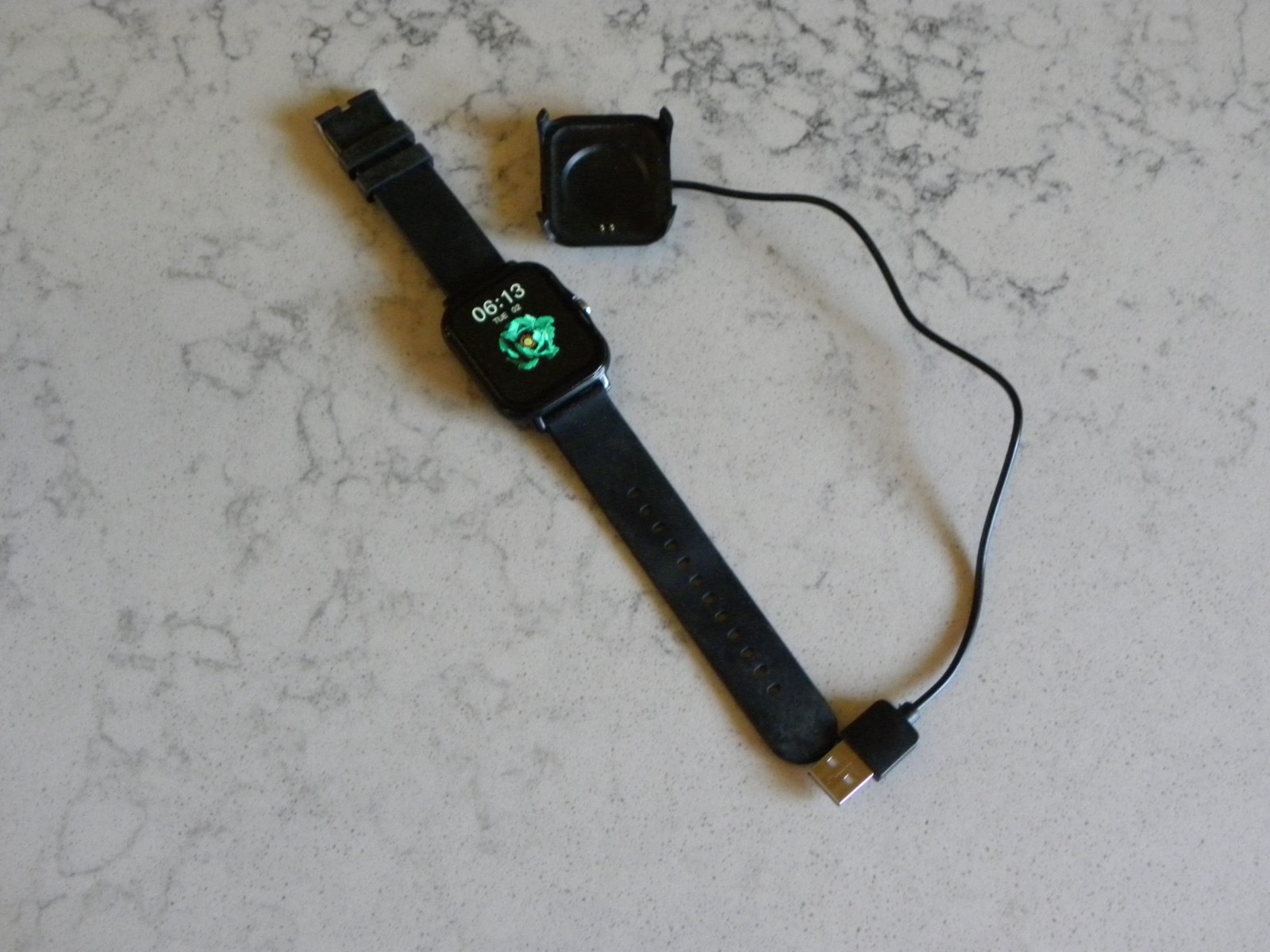 Generic Black Smart Watch – Fitness Tracker