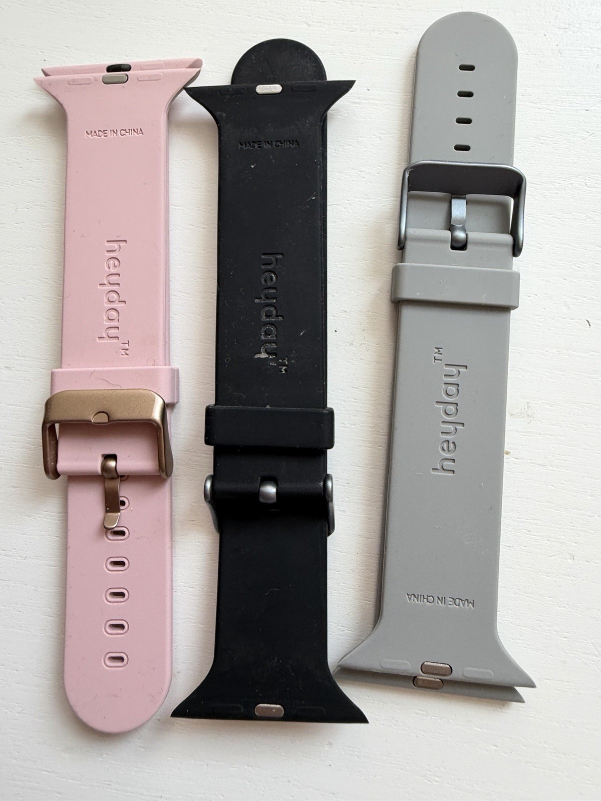 Apple Watch Series 3 – 42 MM Watch + 18 Mixed WristBands Assorted Lot Bundle