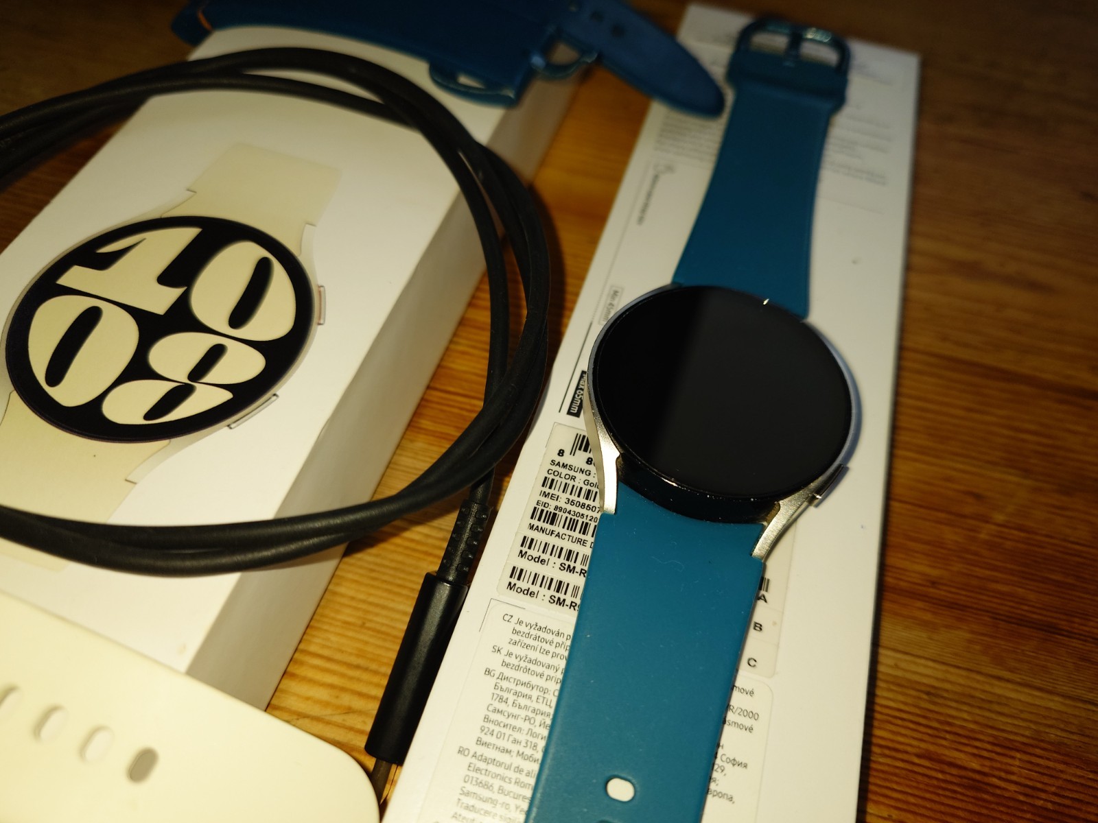 Samsung Galaxy Watch6 SM-R935 40mm Gold Aluminum Case with Cream Sport Band (4G)
