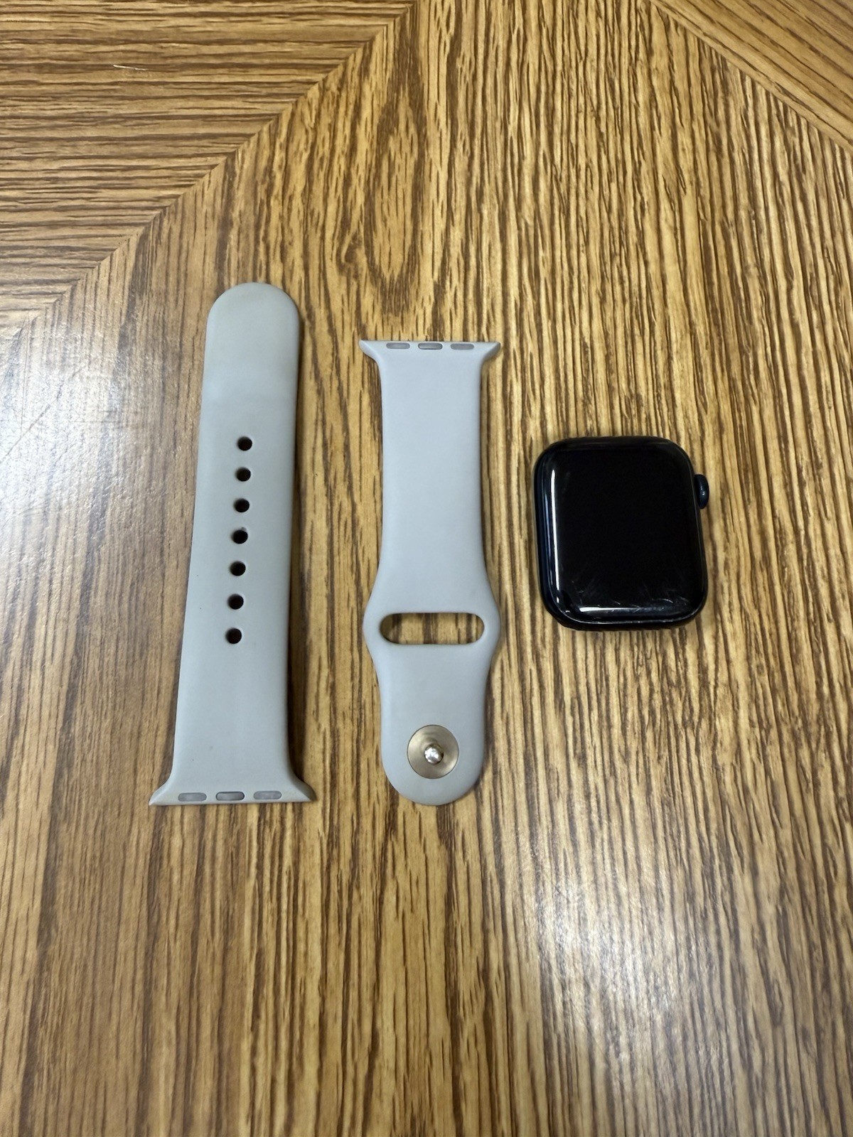 Apple Watch Series 7 41mm GPS Unlocked 32GB Black Aluminum Case Gray Band