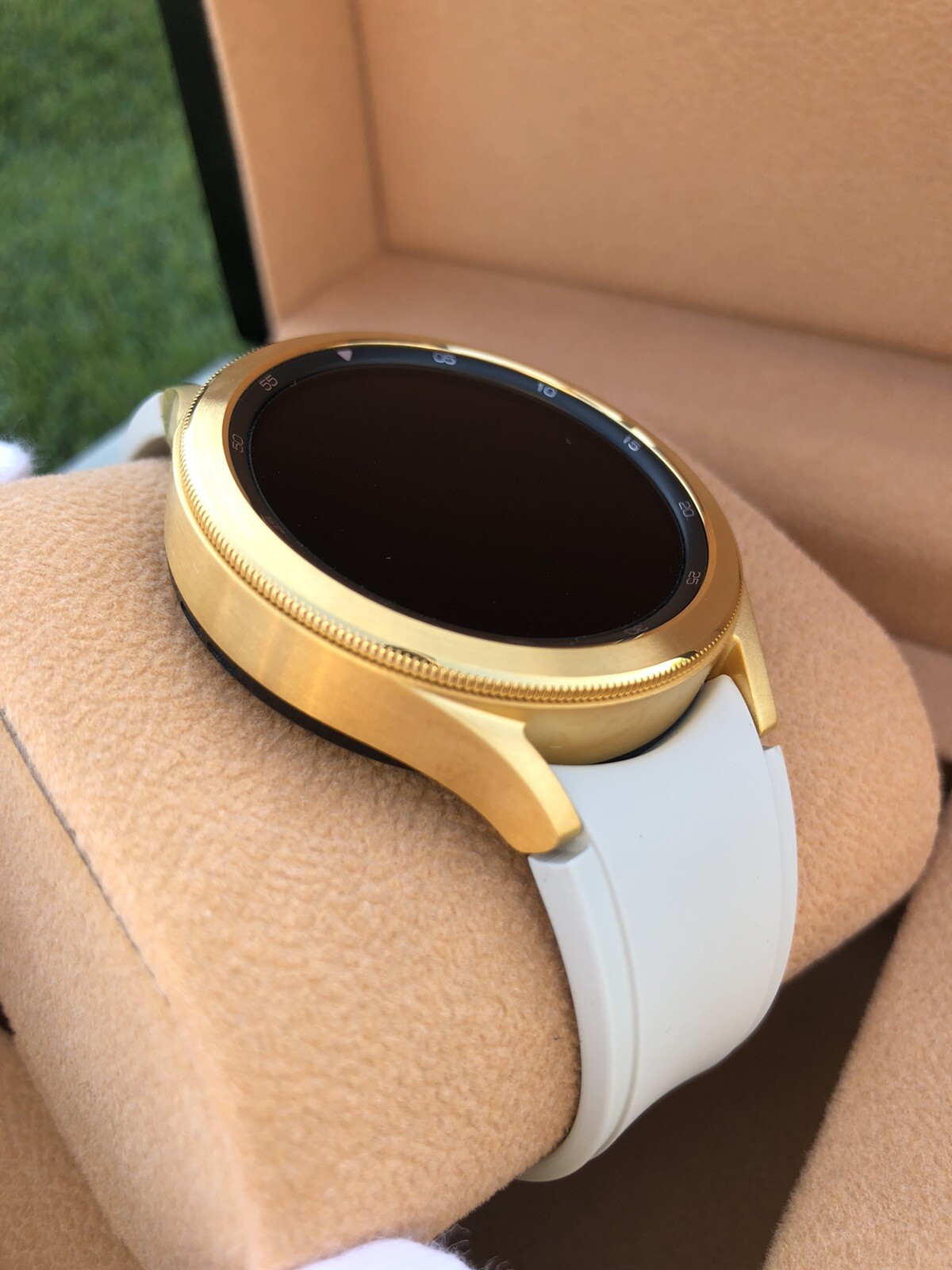 46mm Samsung Galaxy Watch 4 CUSTOM 24k Gold with Gold Bezel Gray Band
