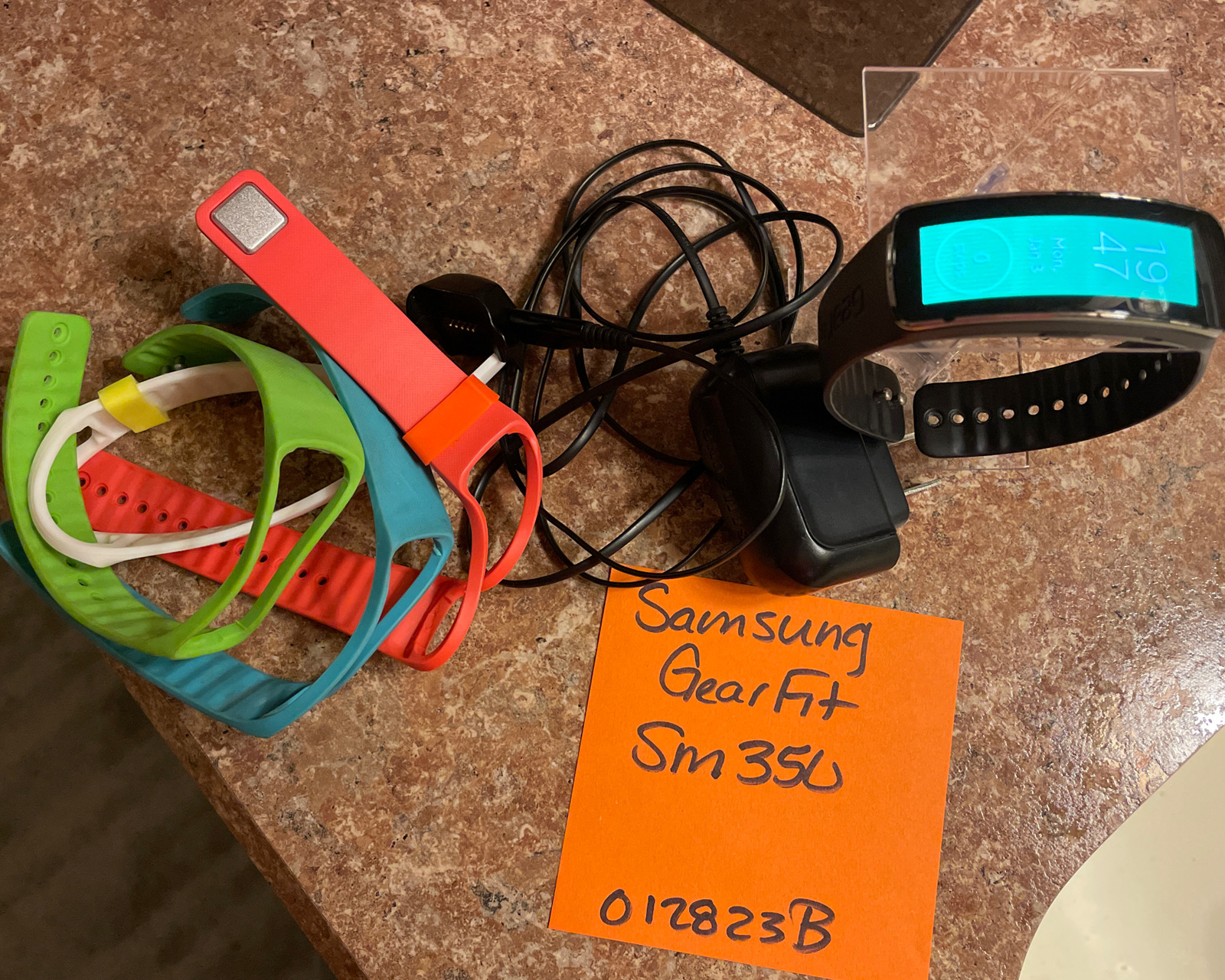 Samsung Galaxy Gear Fit Smart Watch – Black (SM-R350)