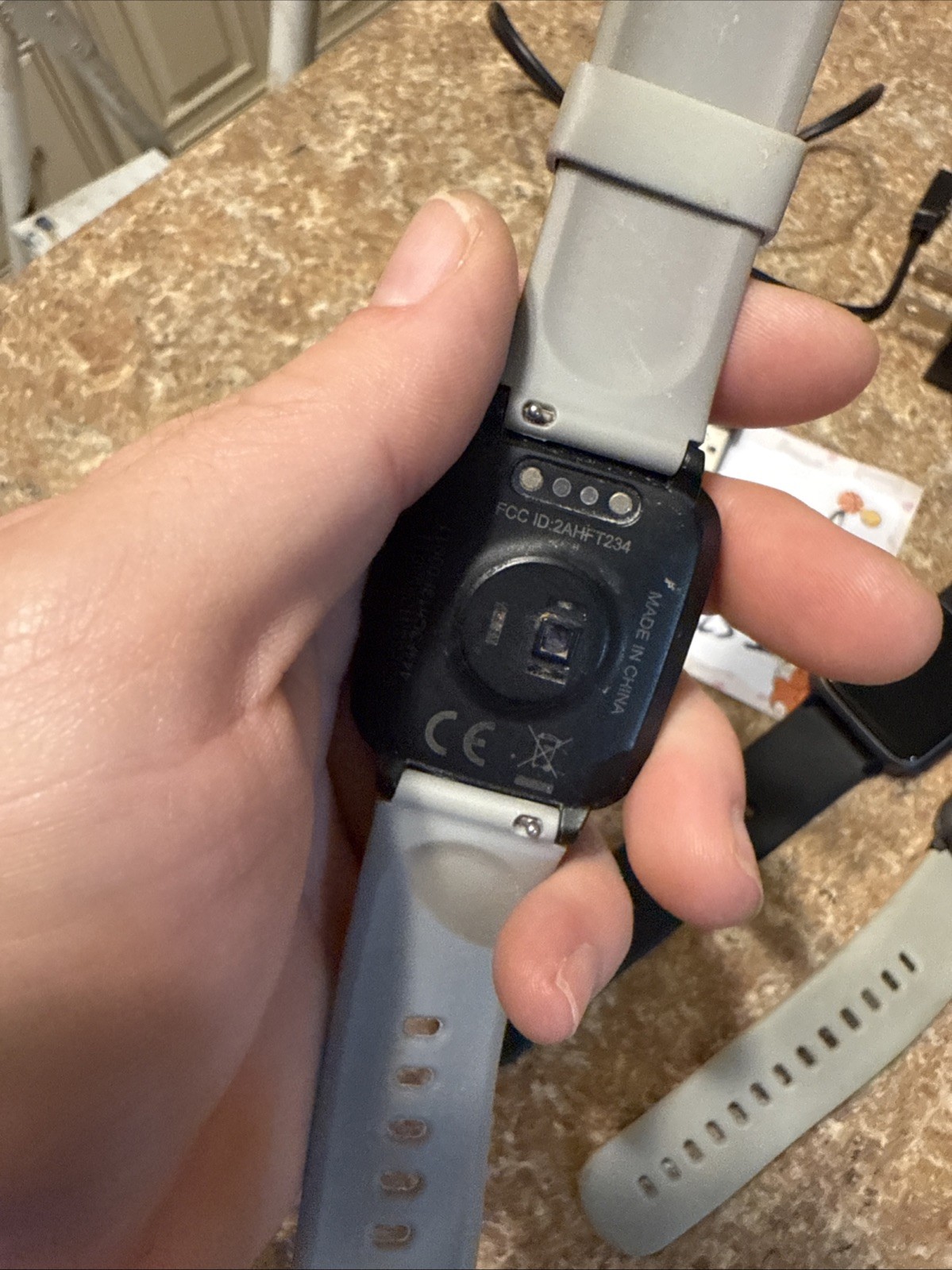Lot of TESTED smart watches (unbranded)/unknown brand) Screens turn on