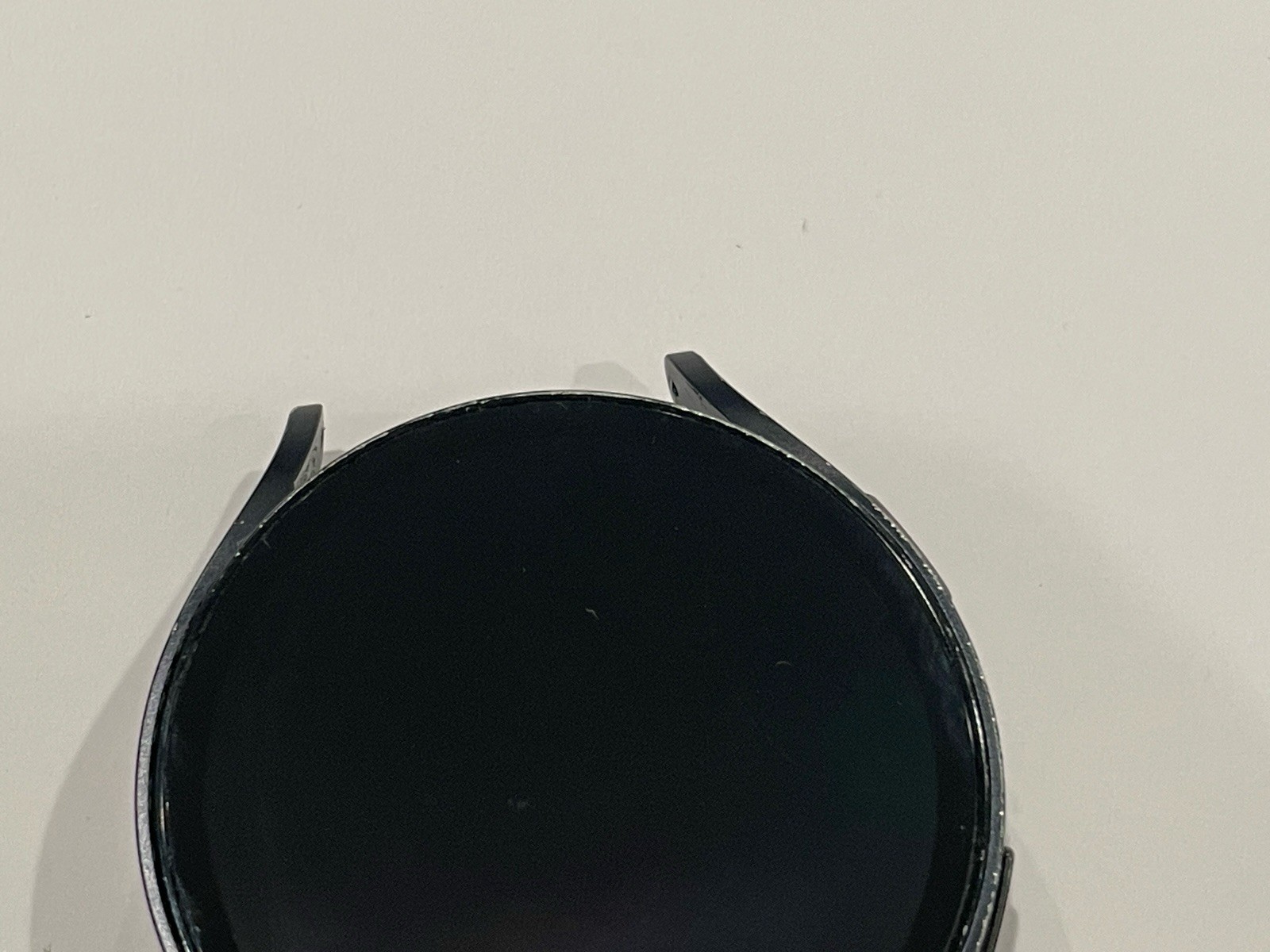 Samsung Galaxy Watch6 SM-R940 44mm GPS Aluminum Case – Used – Screen Black Spot