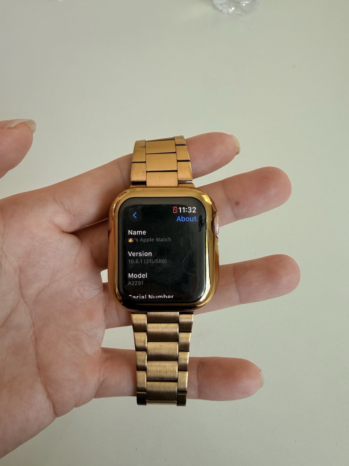 Apple Watch Series 4 A2291 32GB Rose Gold with Gold Waistband