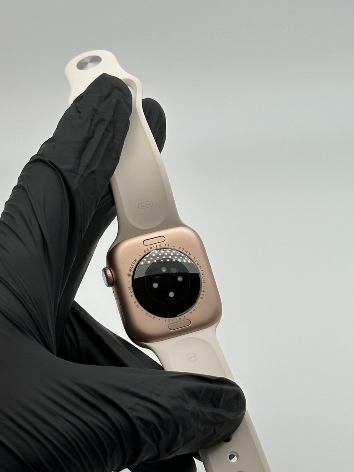 Apple Watch Series 11 42mm GPS Rose Gold Light Blush Sport S/M MEU04LW/A 2025
