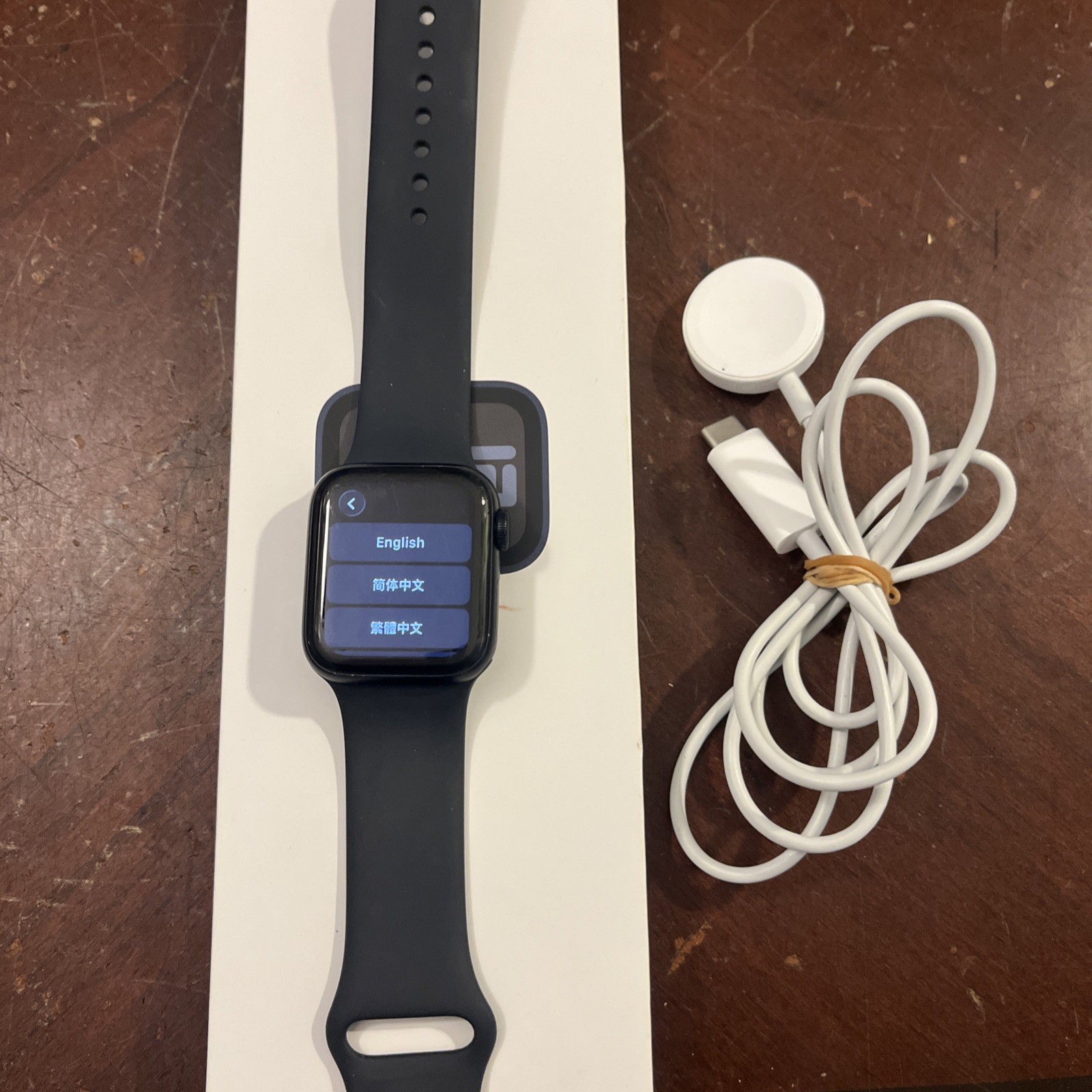 GPS Only Apple Watch SE 2nd Gen 40MM Midnight Aluminum Black Sport Band L24