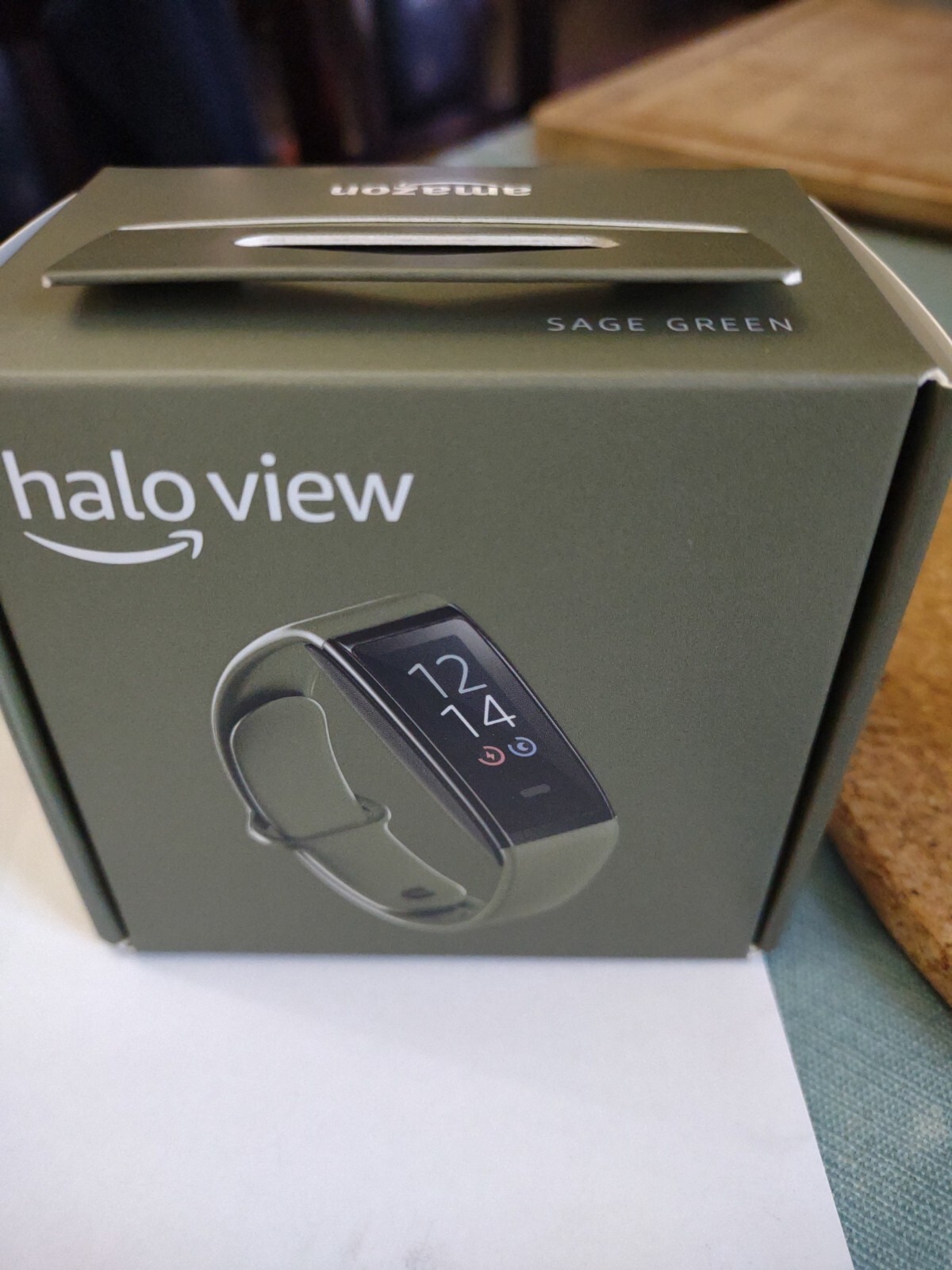 Brand New Amazon Halo View Fitness Tracker w Color Display + FREEBIES