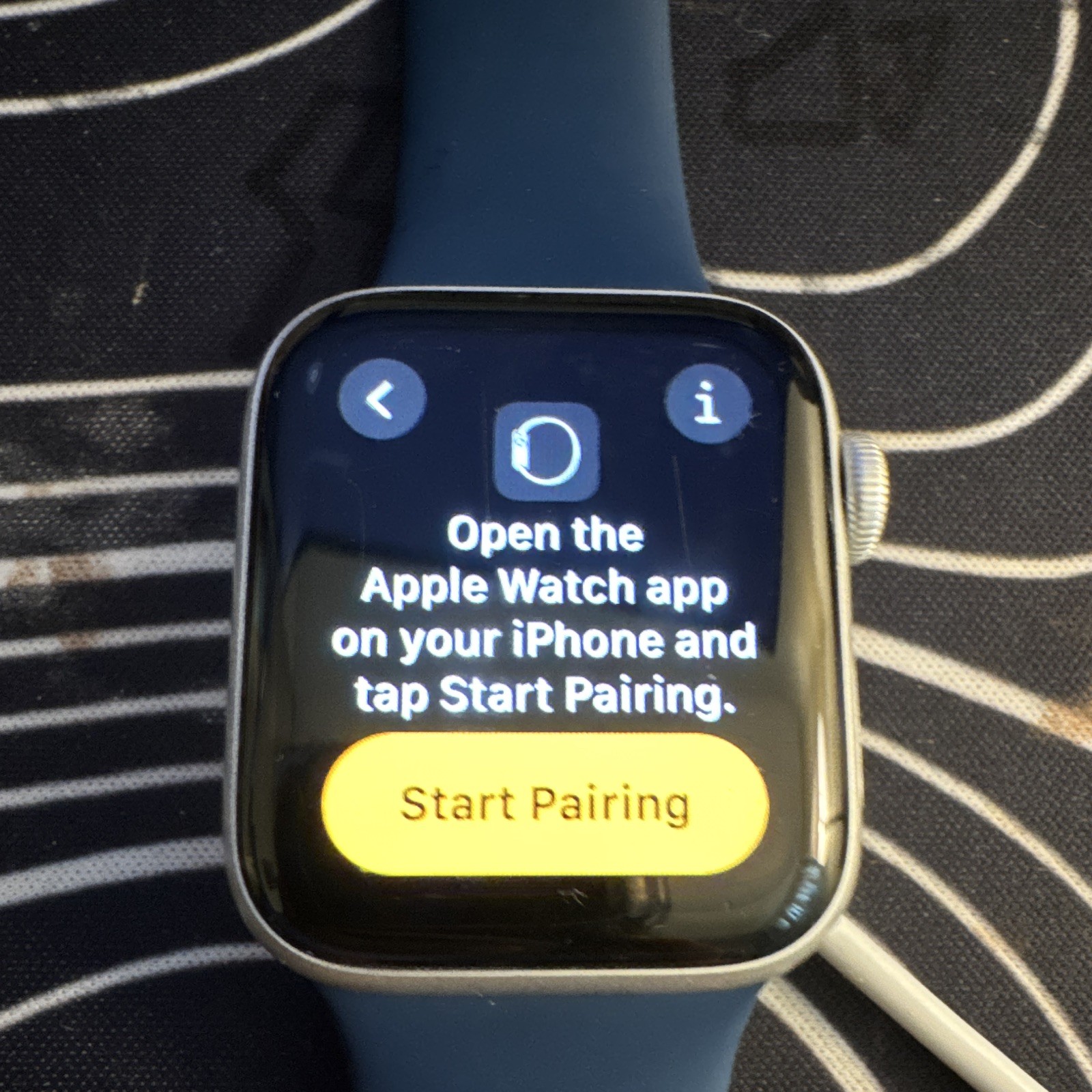 Apple Watch 41mm Silver Aluminum Case Blue Silicone Band Touchscreen