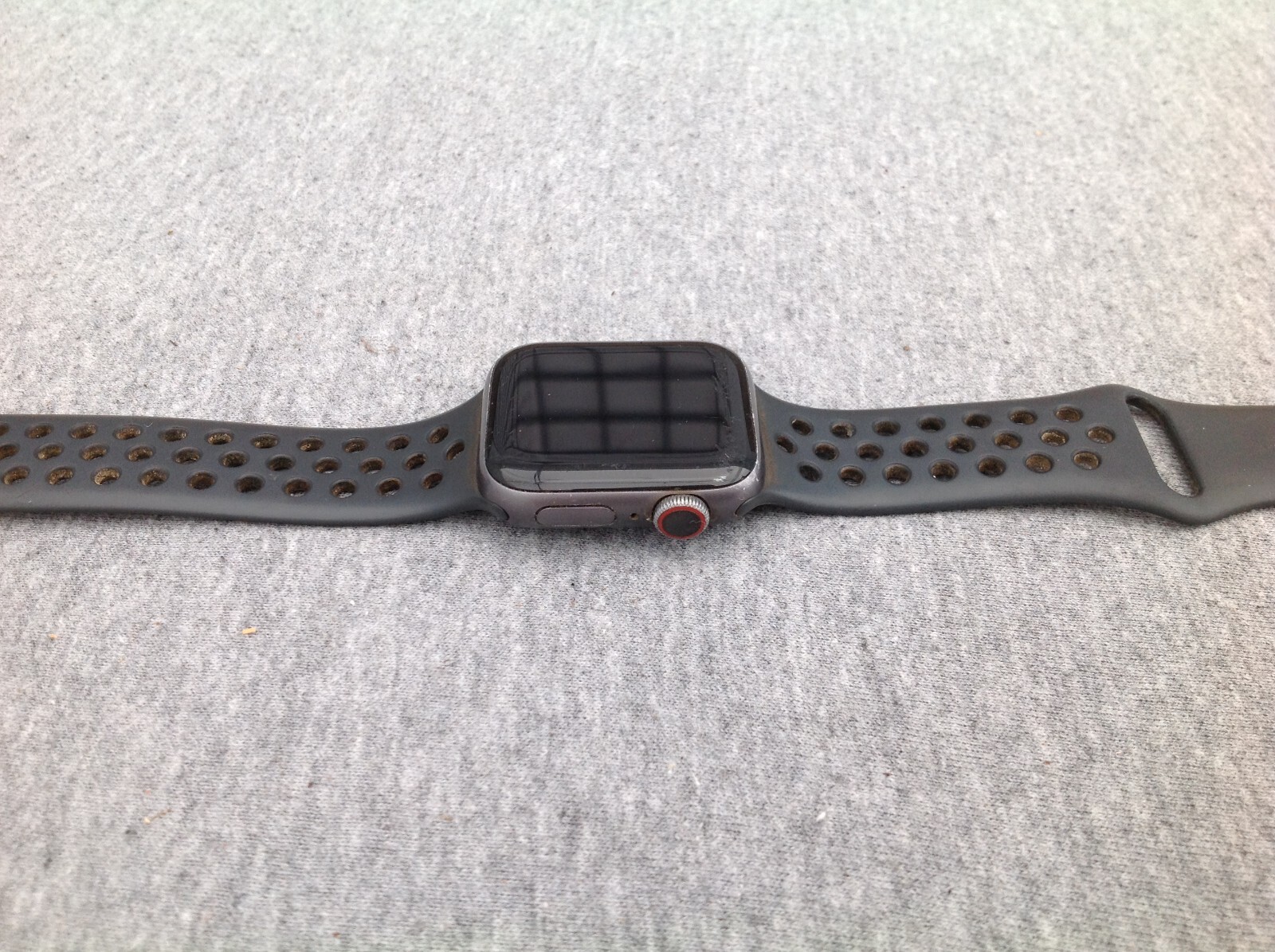Apple Watch Series 4 Nike 40mm Aluminum & Ceramic Case 10NX Glass GPS LTE WR 50