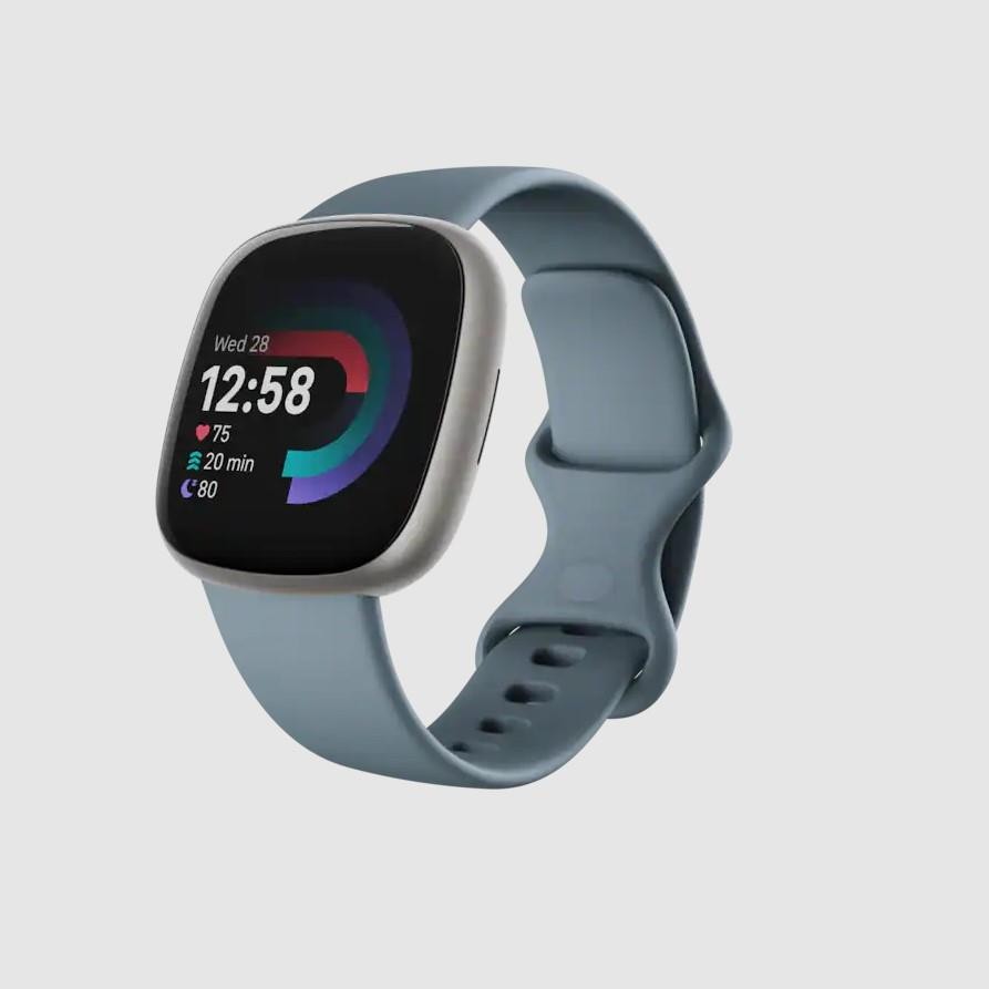 Fitbit Versa 4 Smartwatch Platinum Aluminum Waterfall Blue GPS AMOLED Excellent