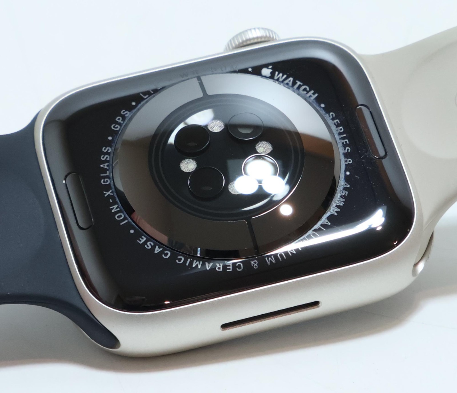 Apple Watch Series 8 Aluminum Case 45mm (GPS + Cellular) MNVQ3LL/A Silver