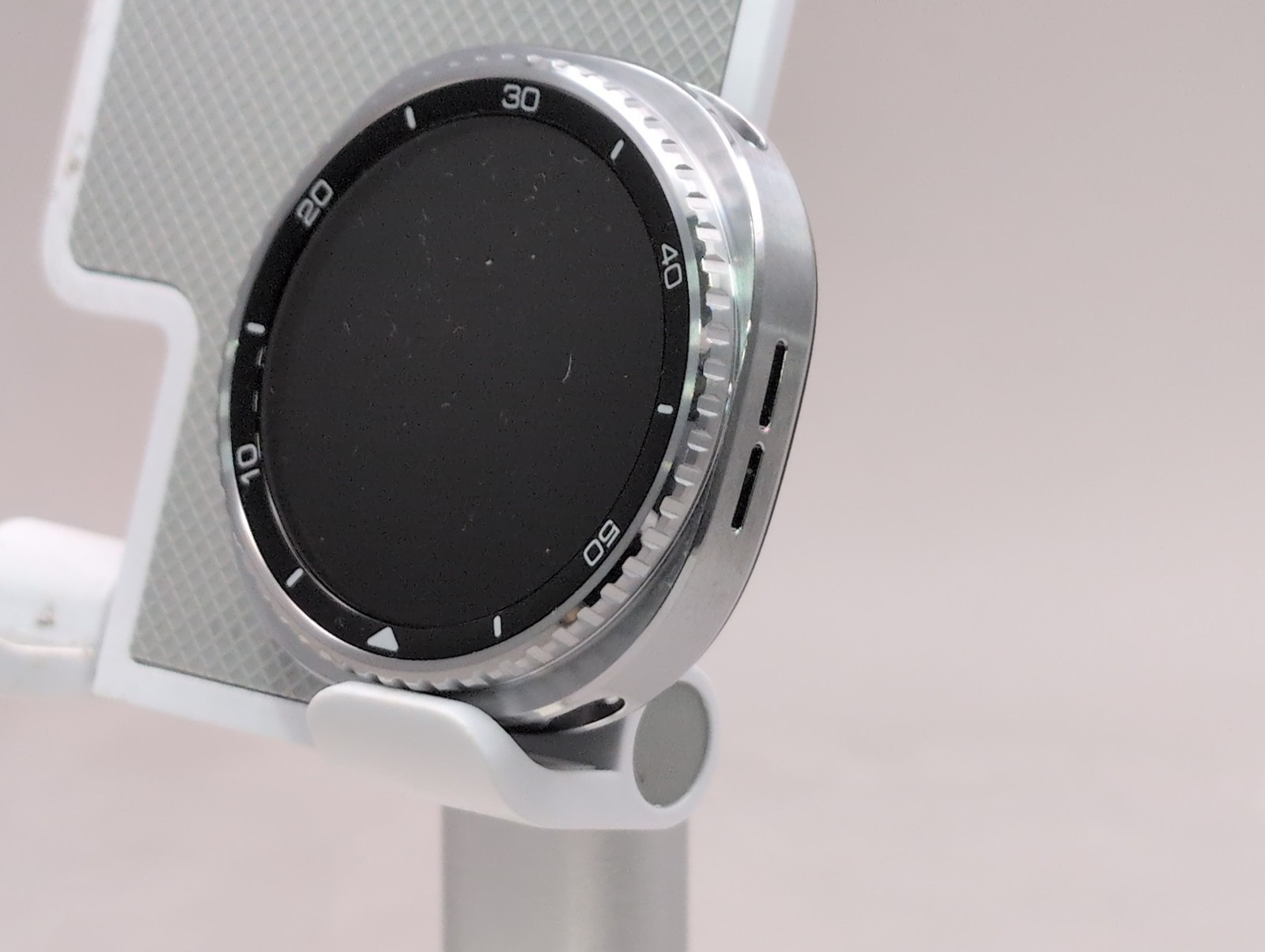 Samsung Galaxy Watch 8 Classic SM-L500 Black GPS 46MM For Parts Only W093560