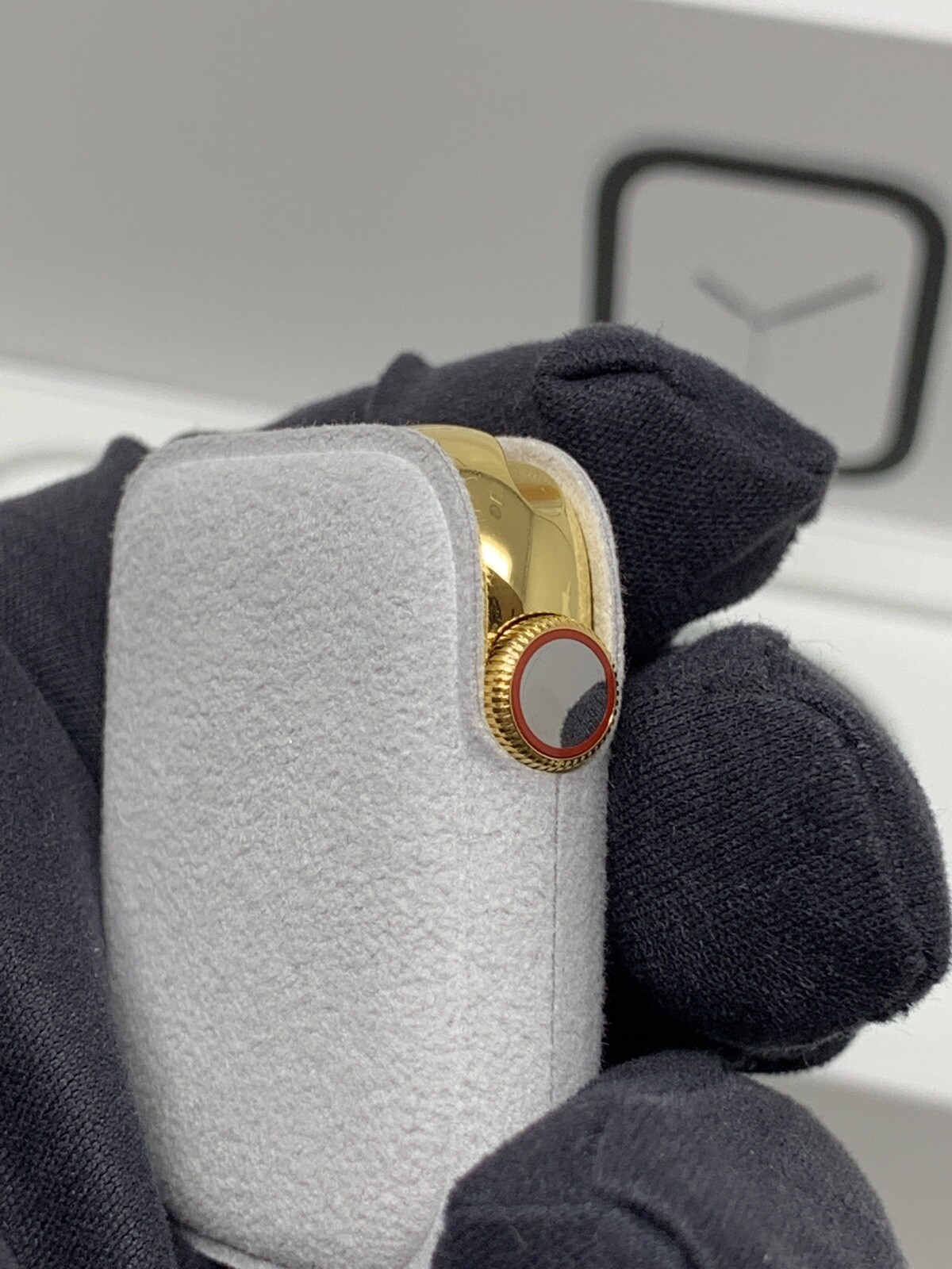 24K Gold Plated 44MM Apple Watch SERIES 5 Gold Link Band Diamond Rhinestones LTE