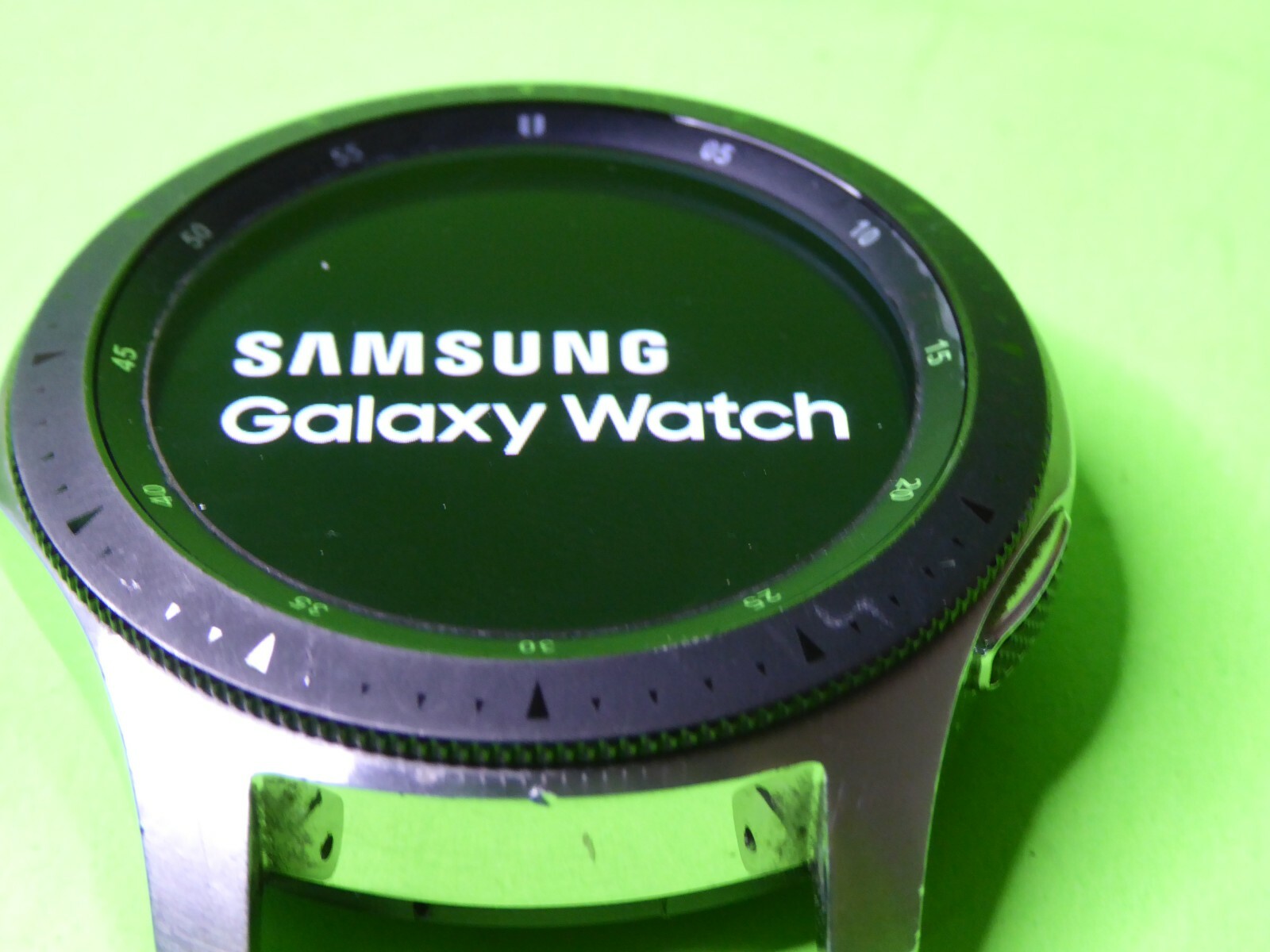 Samsung Galaxy Watch SM-R800 46mm. Watch Case only (screen has tiny dead pixel)