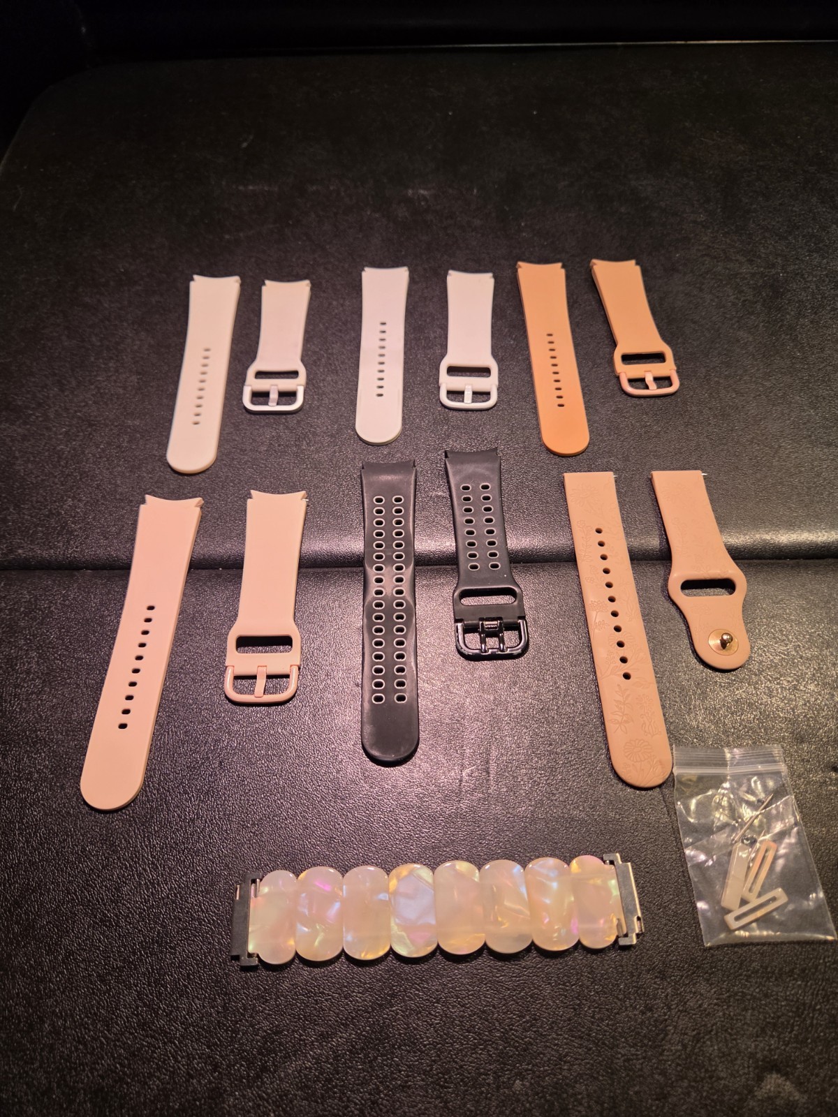 Samsung Galaxy Watch4 SM-R860 40mm Black Aluminum Case with 7 Bands, 2 Covers, +