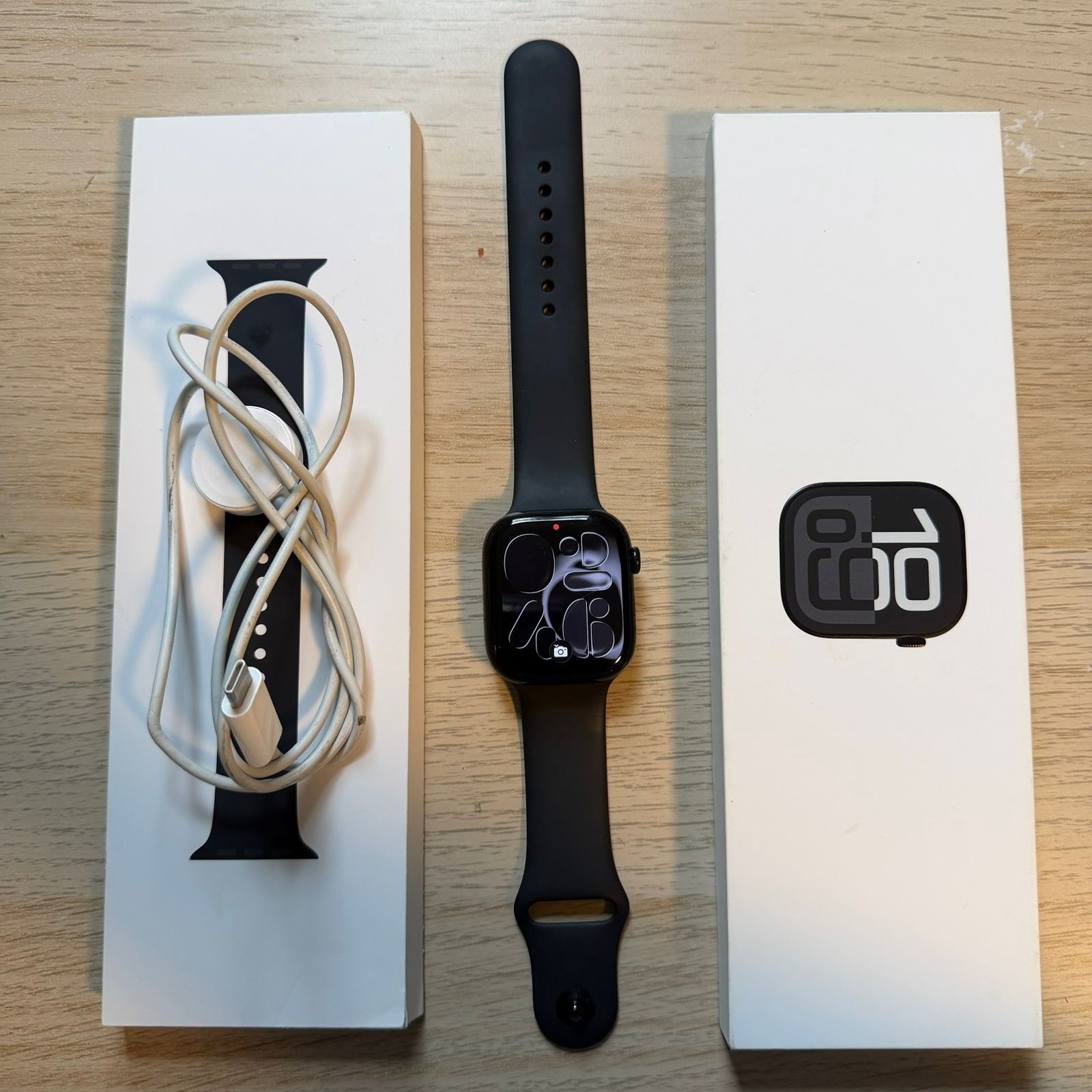 Apple Watch Series 10 (GPS) 46mm Jet Black Aluminum – M/L Sport Band (MWWQ3LW/A)