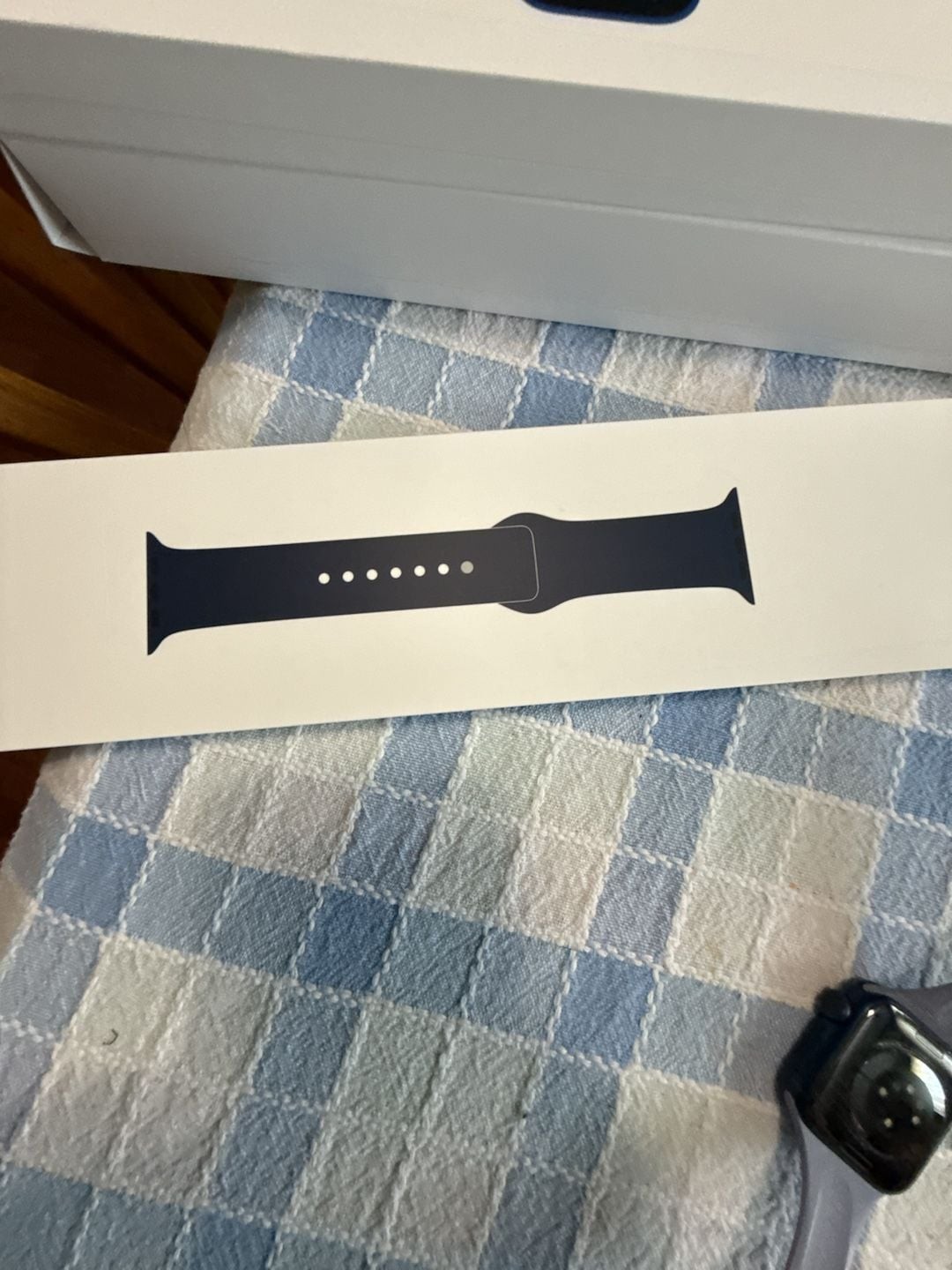Apple Watch Series 6 40mm Blue Aluminum Case with Deep Navy Sport Band (Model A2