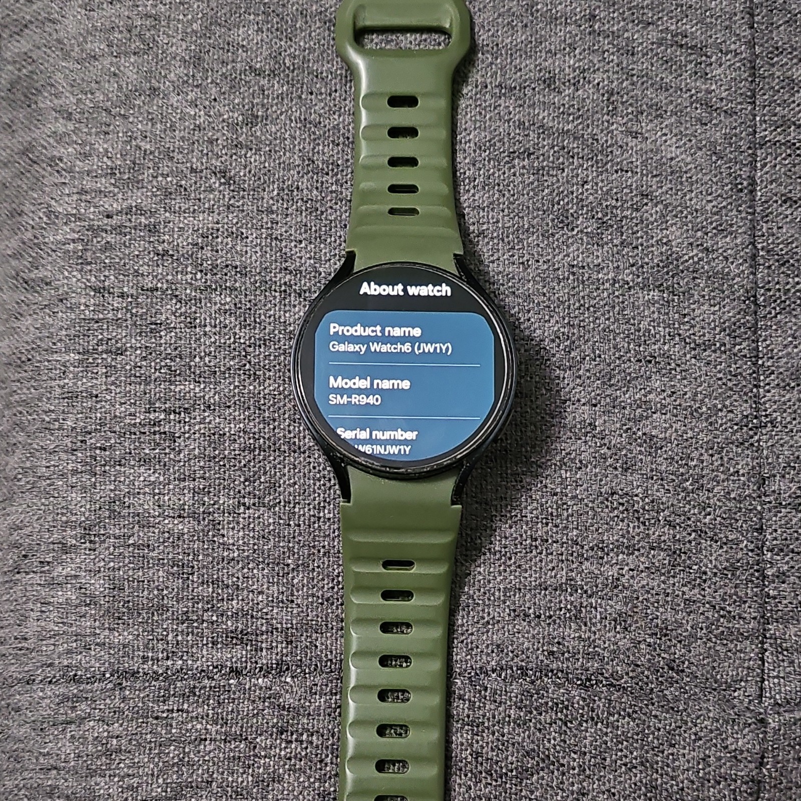 Samsung Galaxy Watch6 SM-R940 AMOLED Display Green Silicone Band 44mm