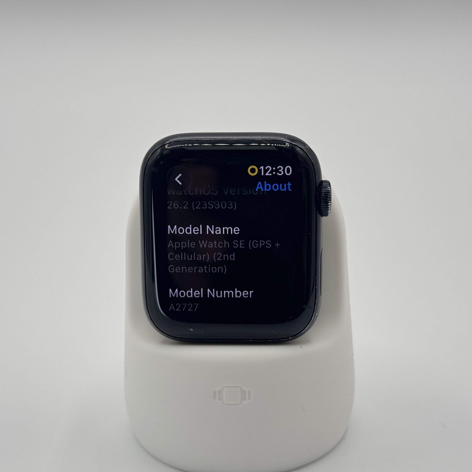 Unlocked Apple Watch SE 2 44mm A2727 2022 Midnight **READ**