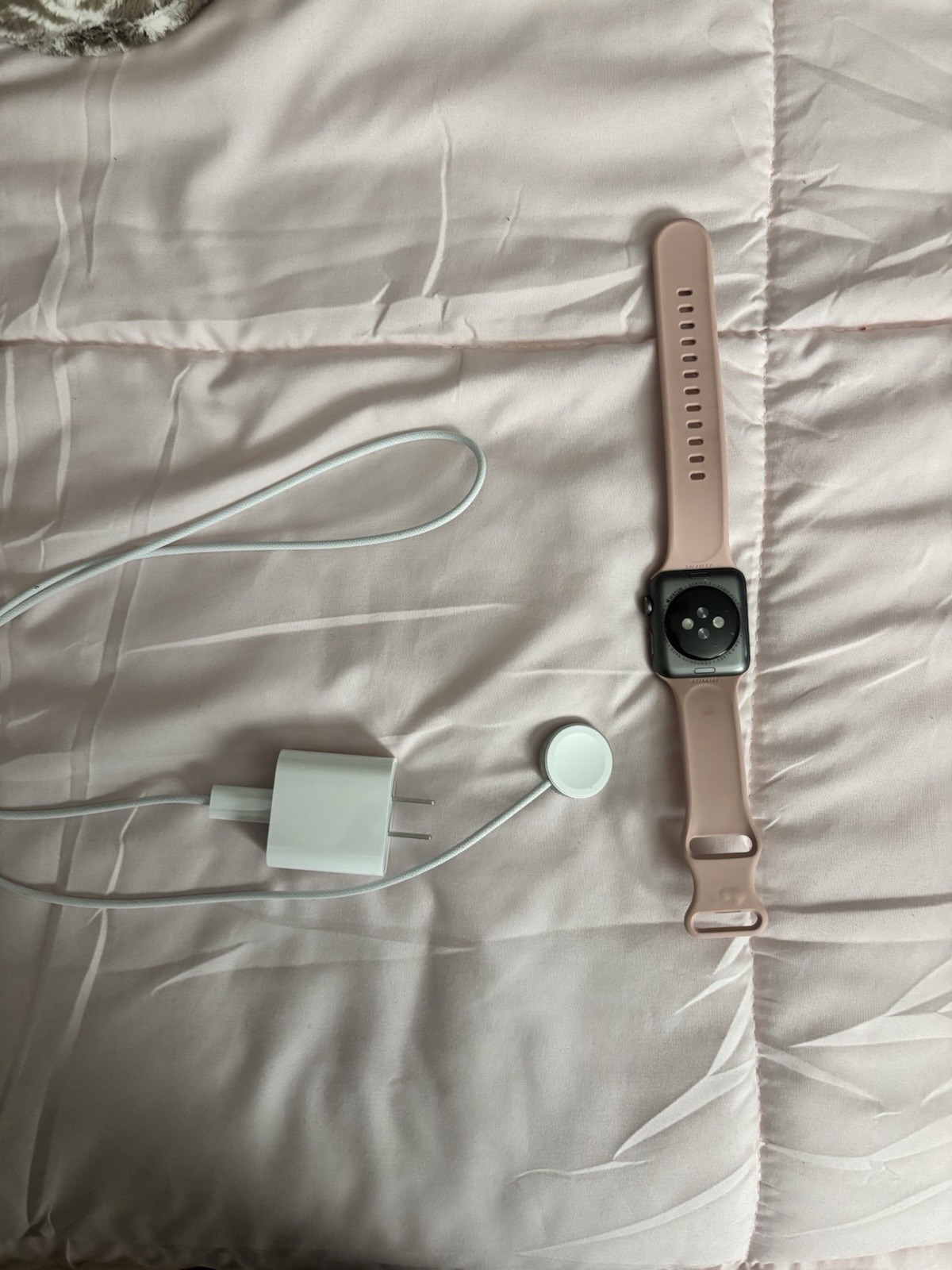 Apple Watch Series 3, 42mm Silver Aluminum. Pink Silicone Band iOS Touchscreen.