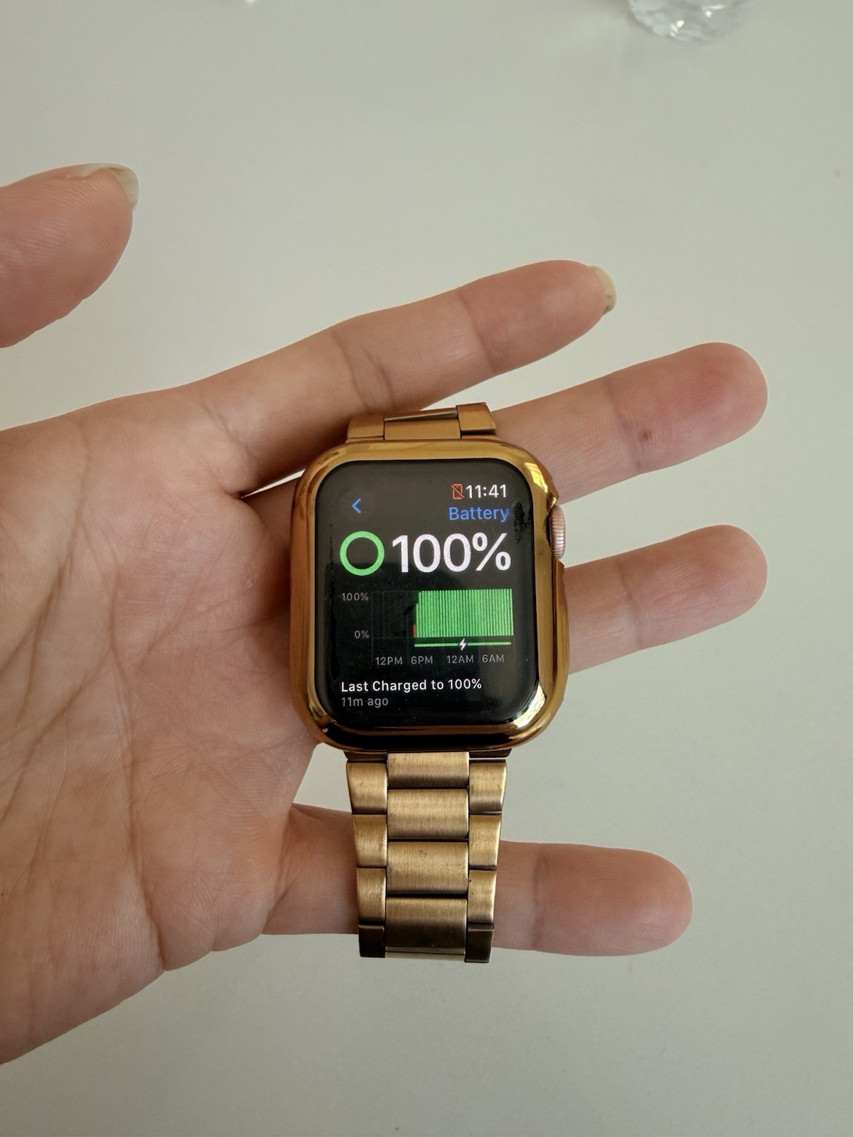 Apple Watch Series 4 A2291 32GB Rose Gold with Gold Waistband