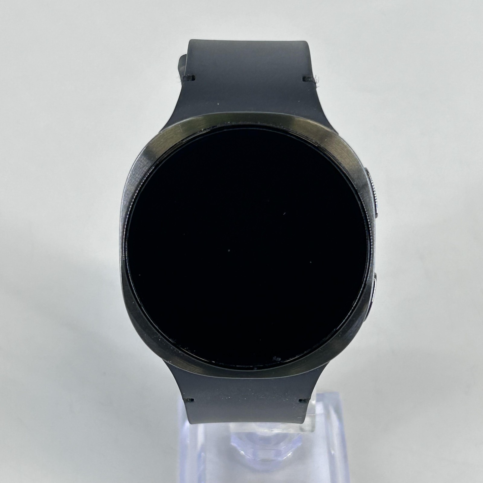 Samsung Galaxy Watch8 44mm Graphite Aluminum (GPS) w/ Sport Band – Excellent