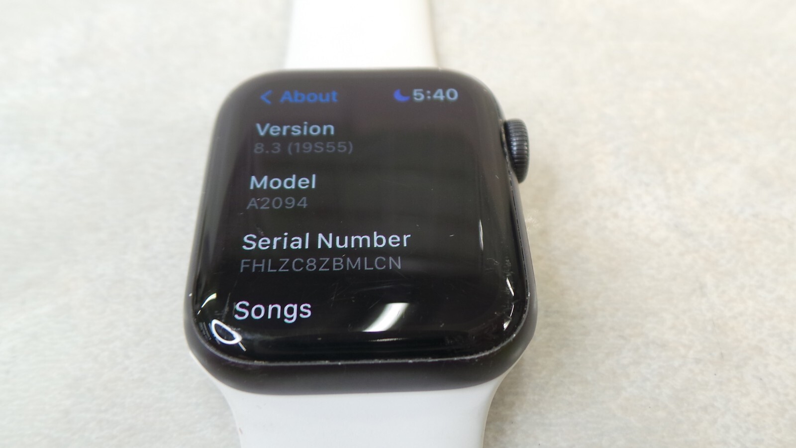 Apple Watch Series 5 40mm Stainless Steel GPS + Cellular A2094