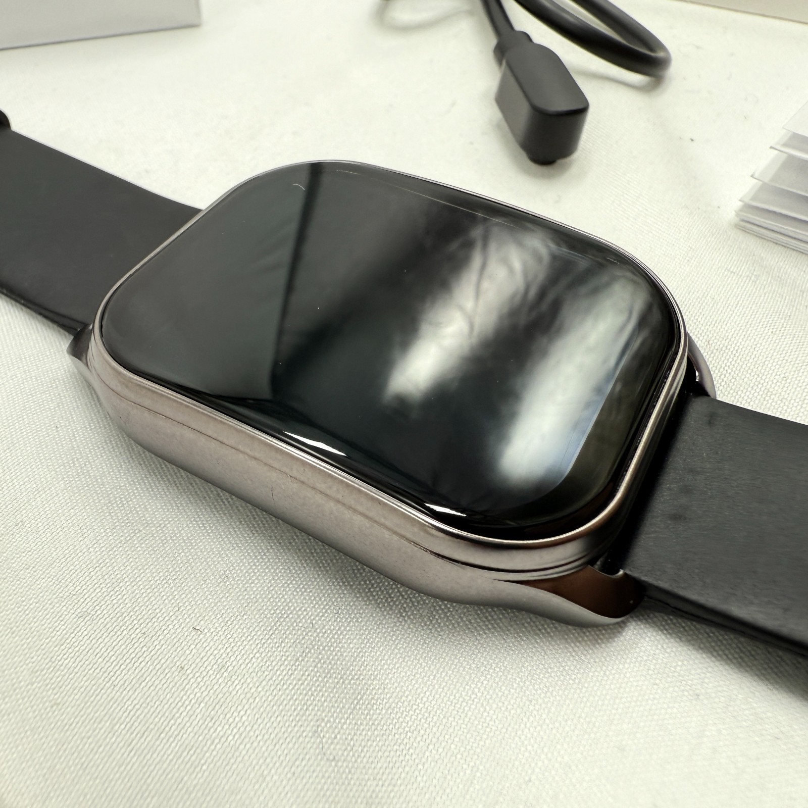 AOLON Smart watch 2.1-Inch HD Curved Screen with Black Band