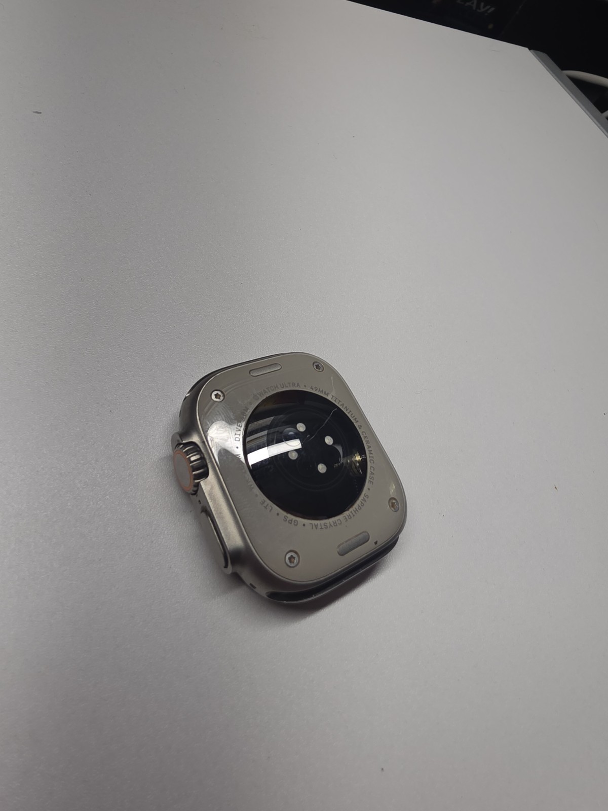 Apple Watch Ultra 1, 49mm, Cellular, Unlocked, Titanium