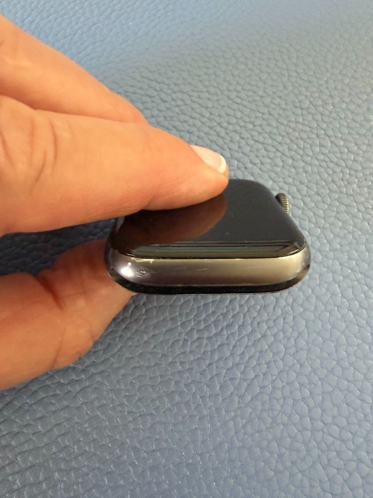 Apple Watch Series 5 44mm GPS + Cellular Space Gray Aluminum w/ Apple Band