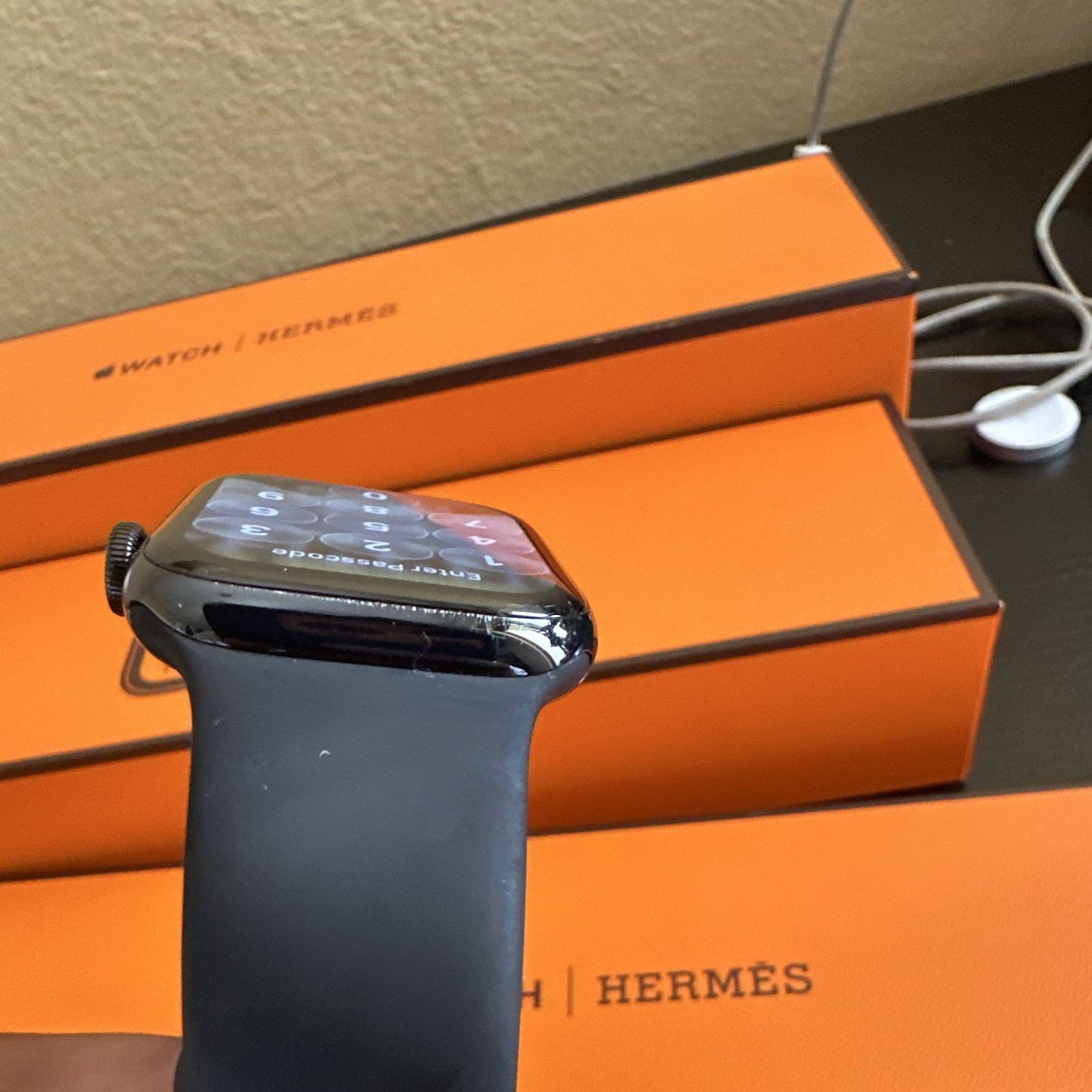 Apple Watch Series 6 Hermès 44mm Noir Edition L/XL bands GPS+ Cellular