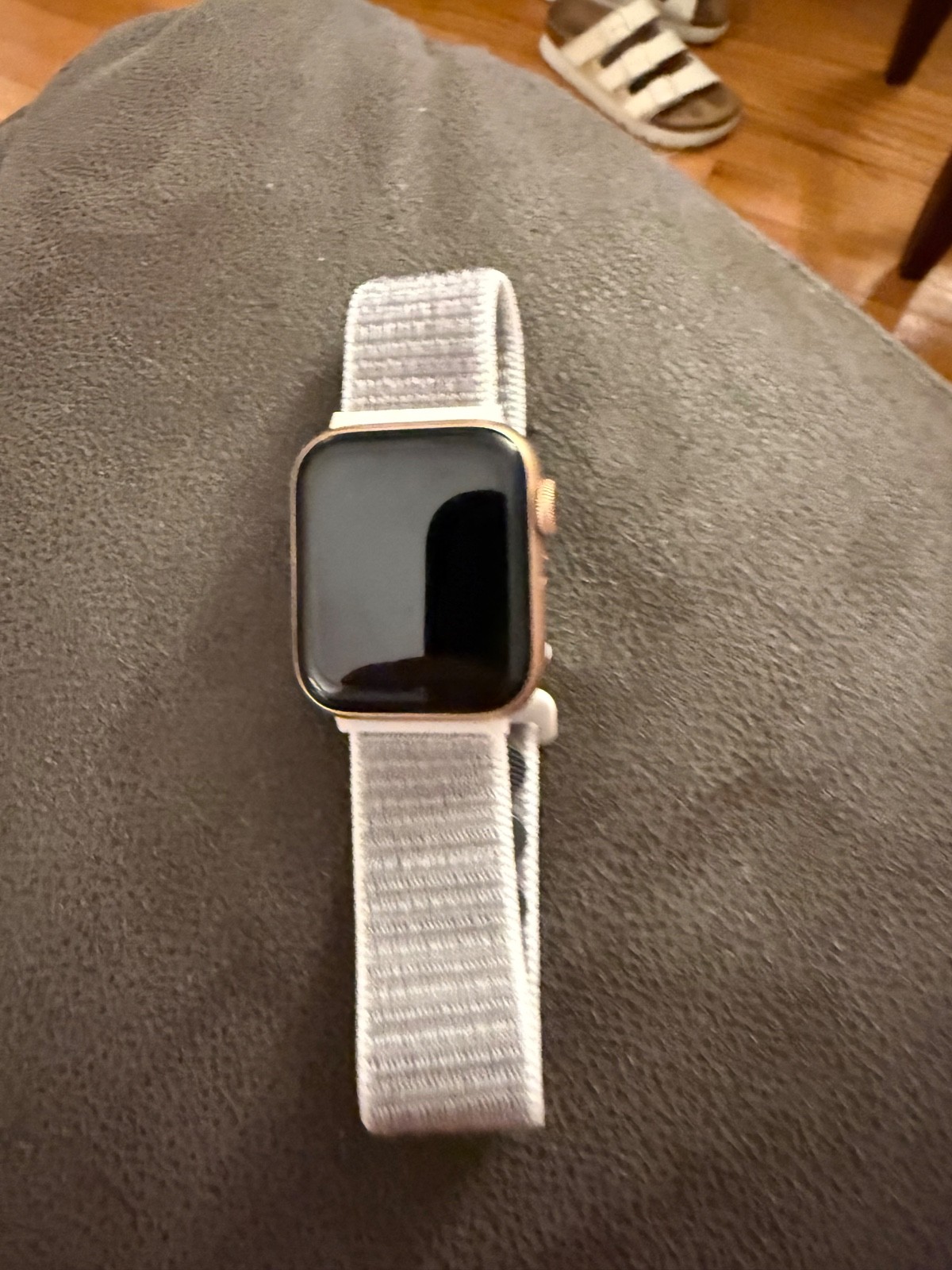 Apple Watch Series 6 40mm 32GB A2293 Aluminum Gold (Unlocked) – GPS Cellular
