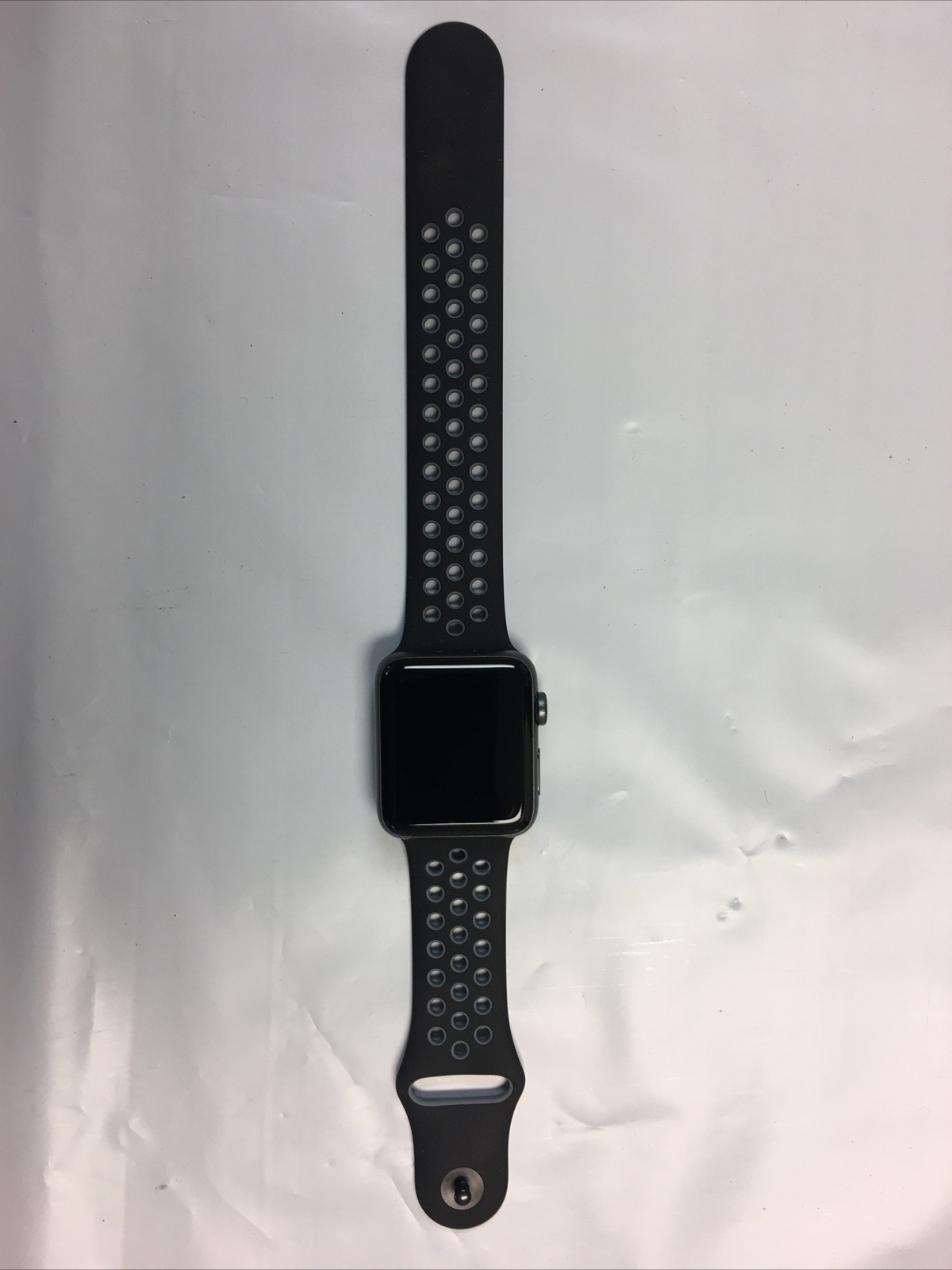 Apple Watch Nike+ 42mm Aluminum Case Black/Cool Gray Sport Band – (MNYY2LL/A)
