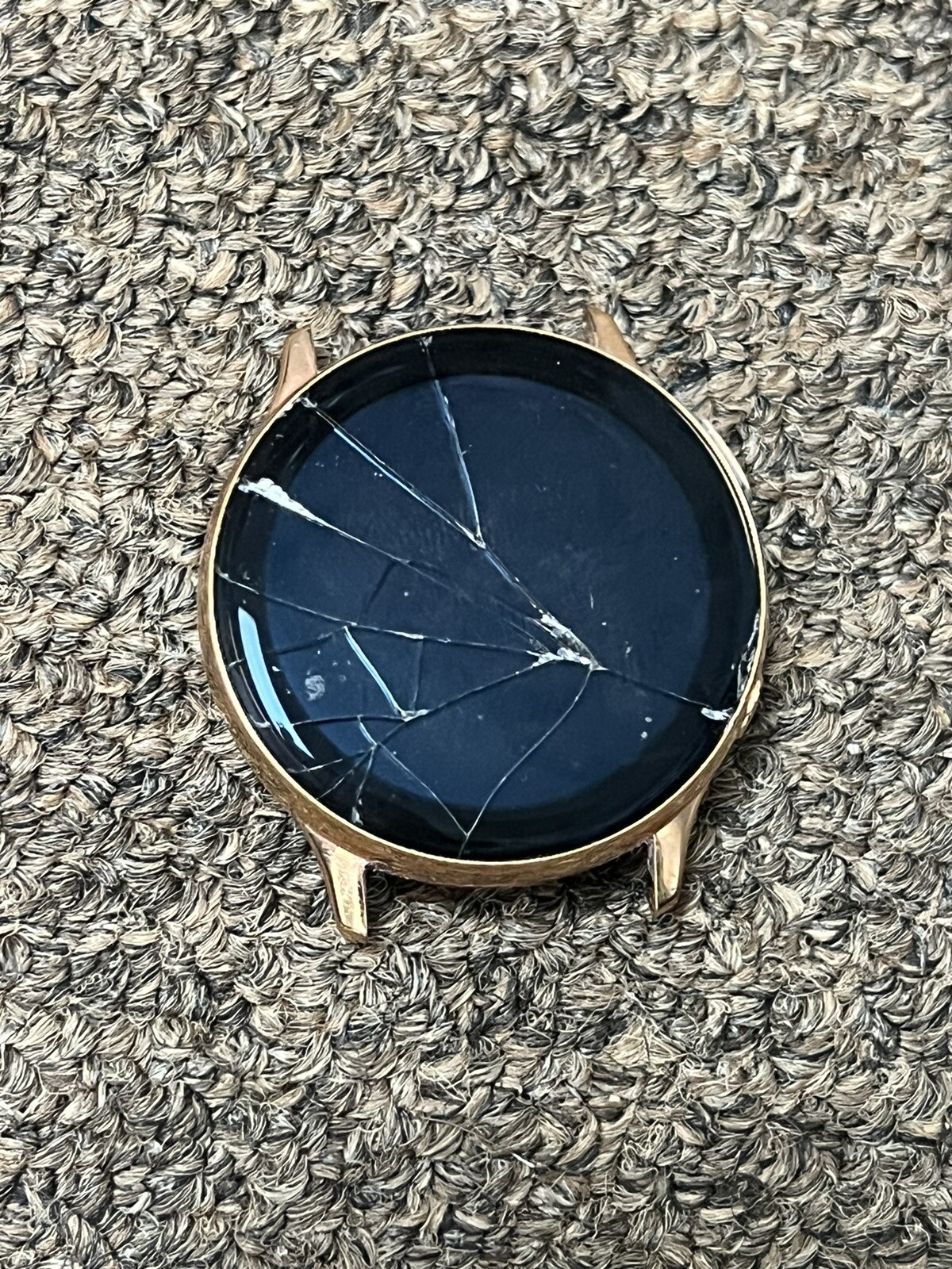 Samsung Galaxy Watch SM-R835 40mm Smartwatch Cracked screen