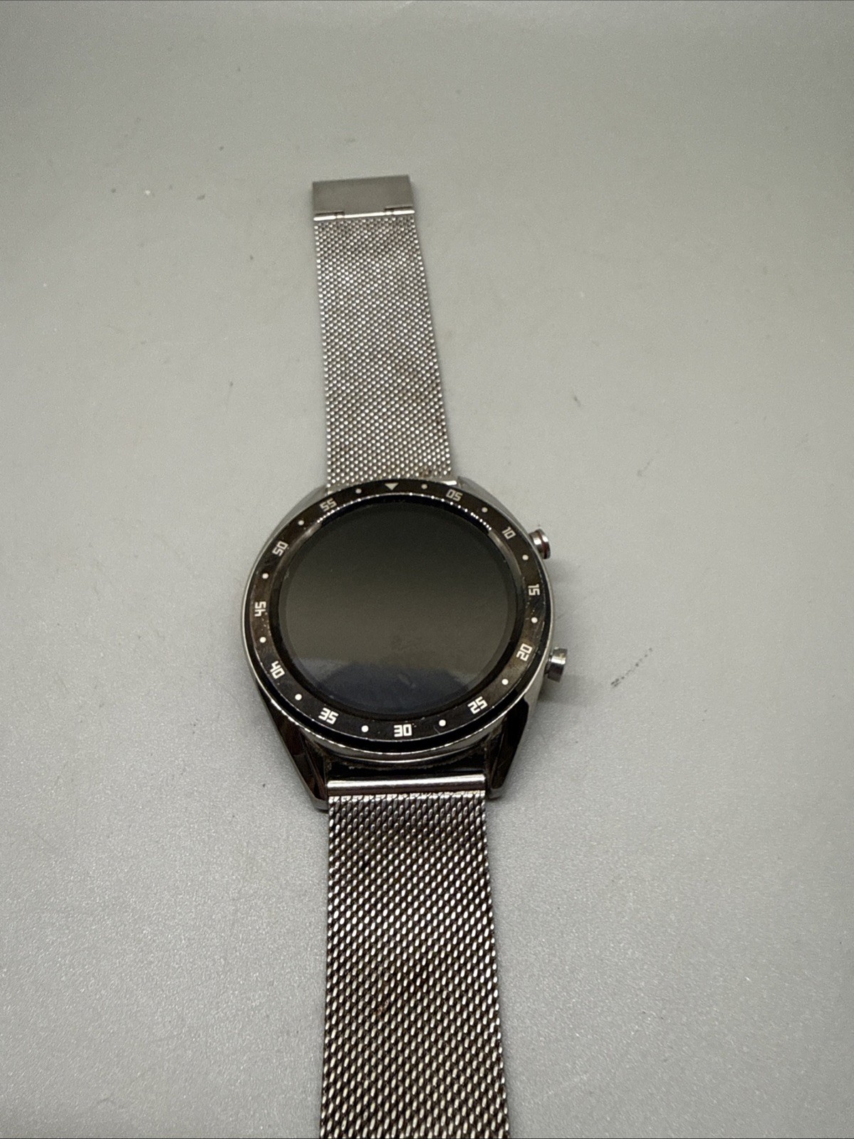 Ip68 Rohs Smart Sports Wrist Watch It Needs A Battery